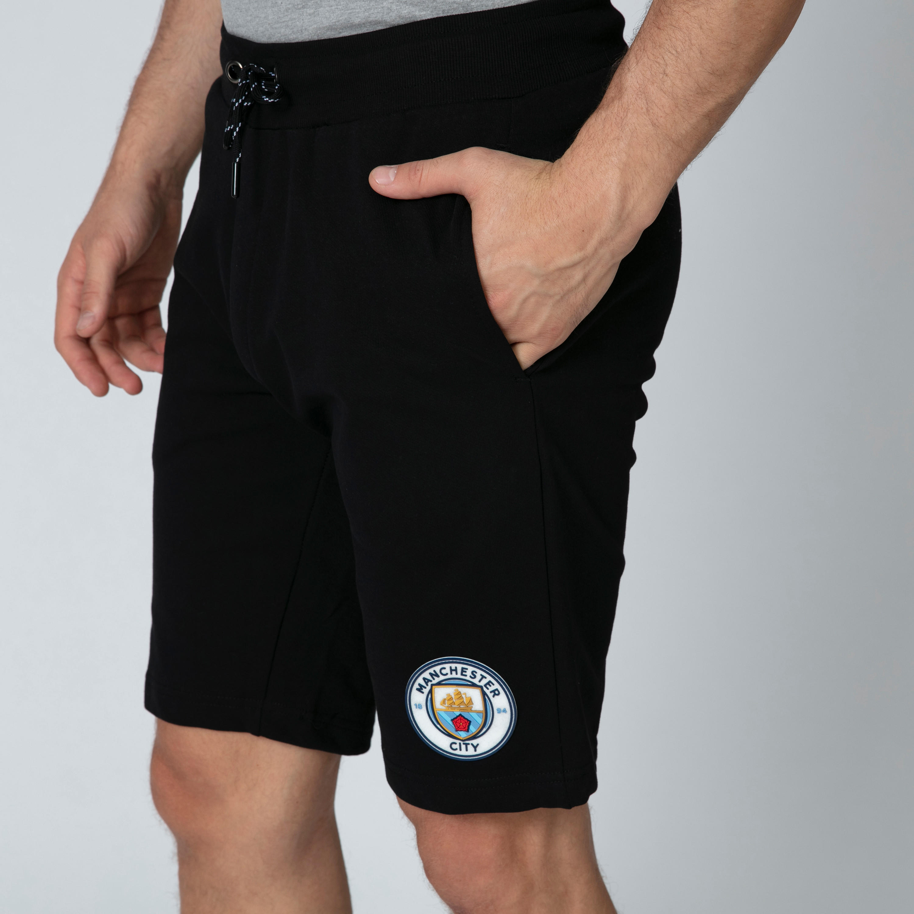 شورت برباط وجيوب وطبعات مانشستر سيتي-men-clothing-sportswearandactivewear-bottoms-image-4