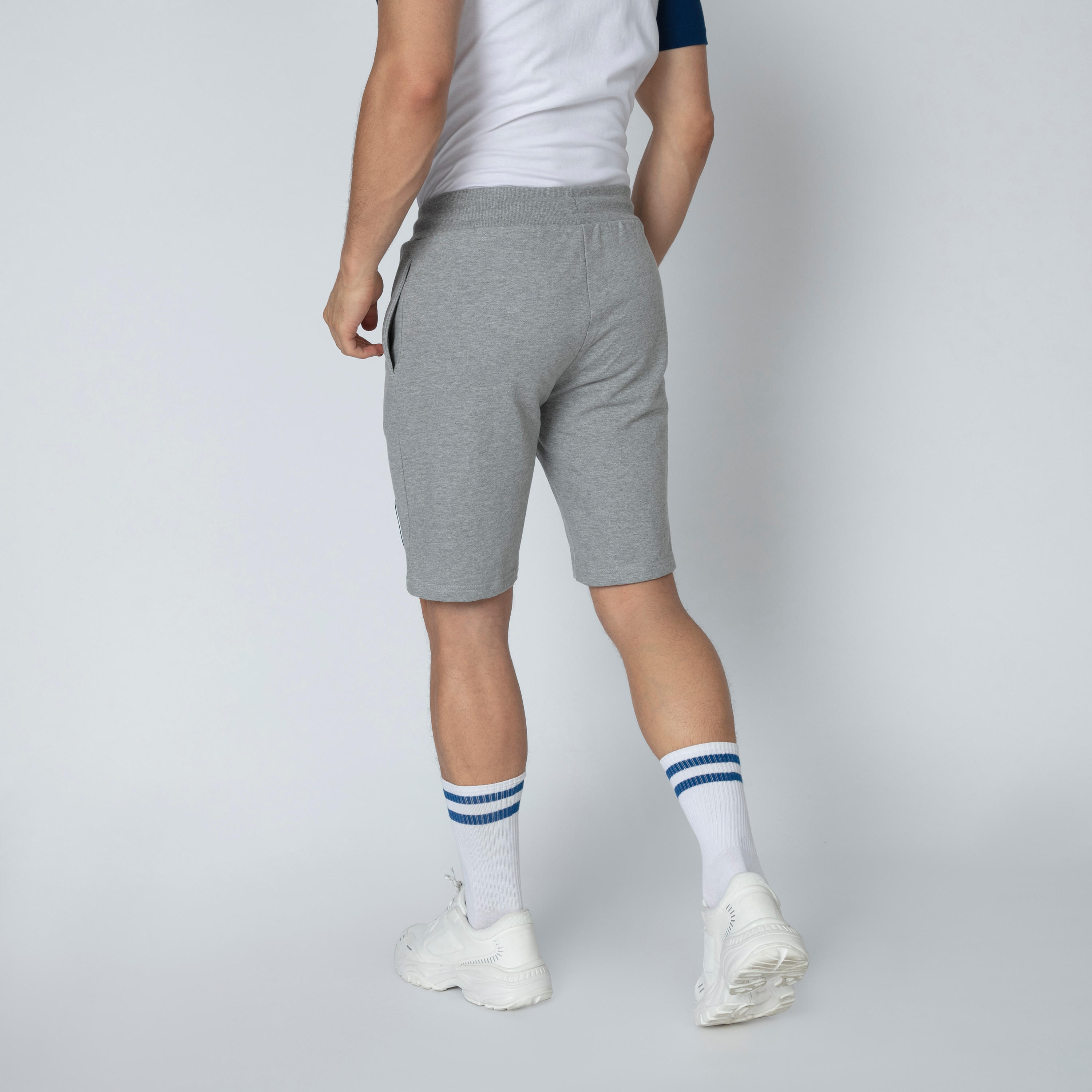 شورت برباط وجيوب وطبعات مانشستر سيتي-men-clothing-sportswearandactivewear-bottoms-image-2