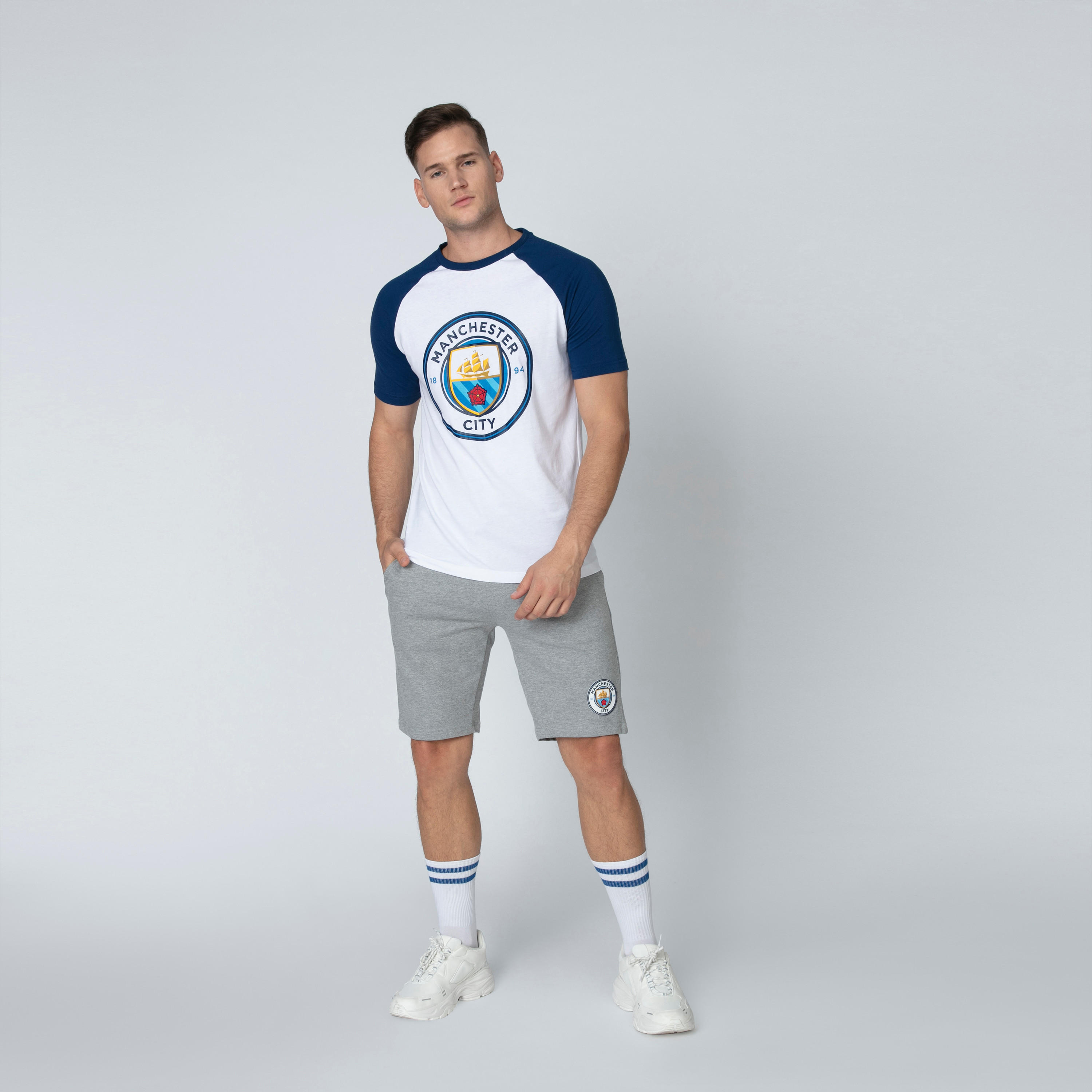 شورت برباط وجيوب وطبعات مانشستر سيتي-men-clothing-sportswearandactivewear-bottoms-image-4