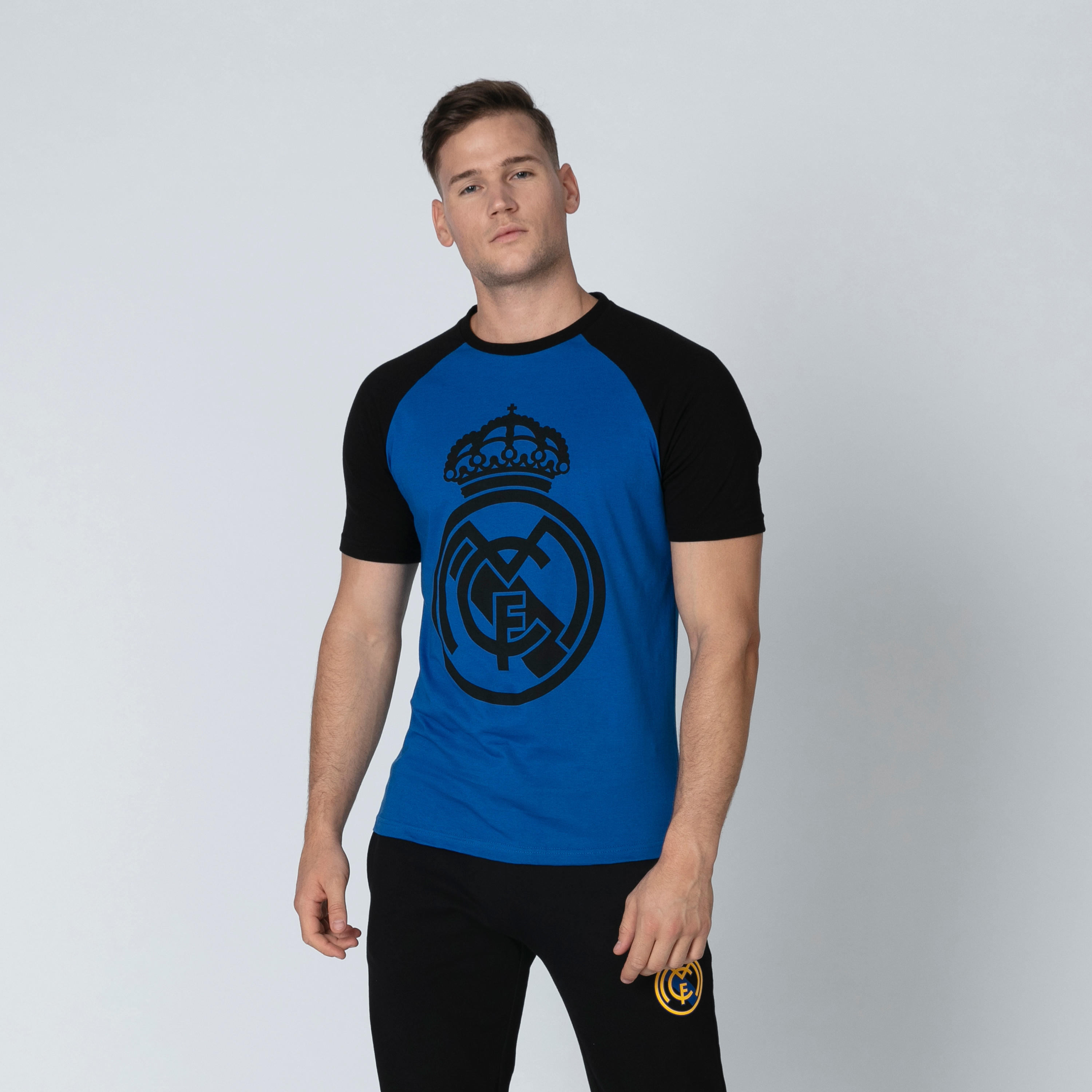 تيشيرت بياقة مستديرة وأكمام مغايرة وطبعات ريال مدريد-men-clothing-sportswearandactivewear-tshirtsandpolos-image-3