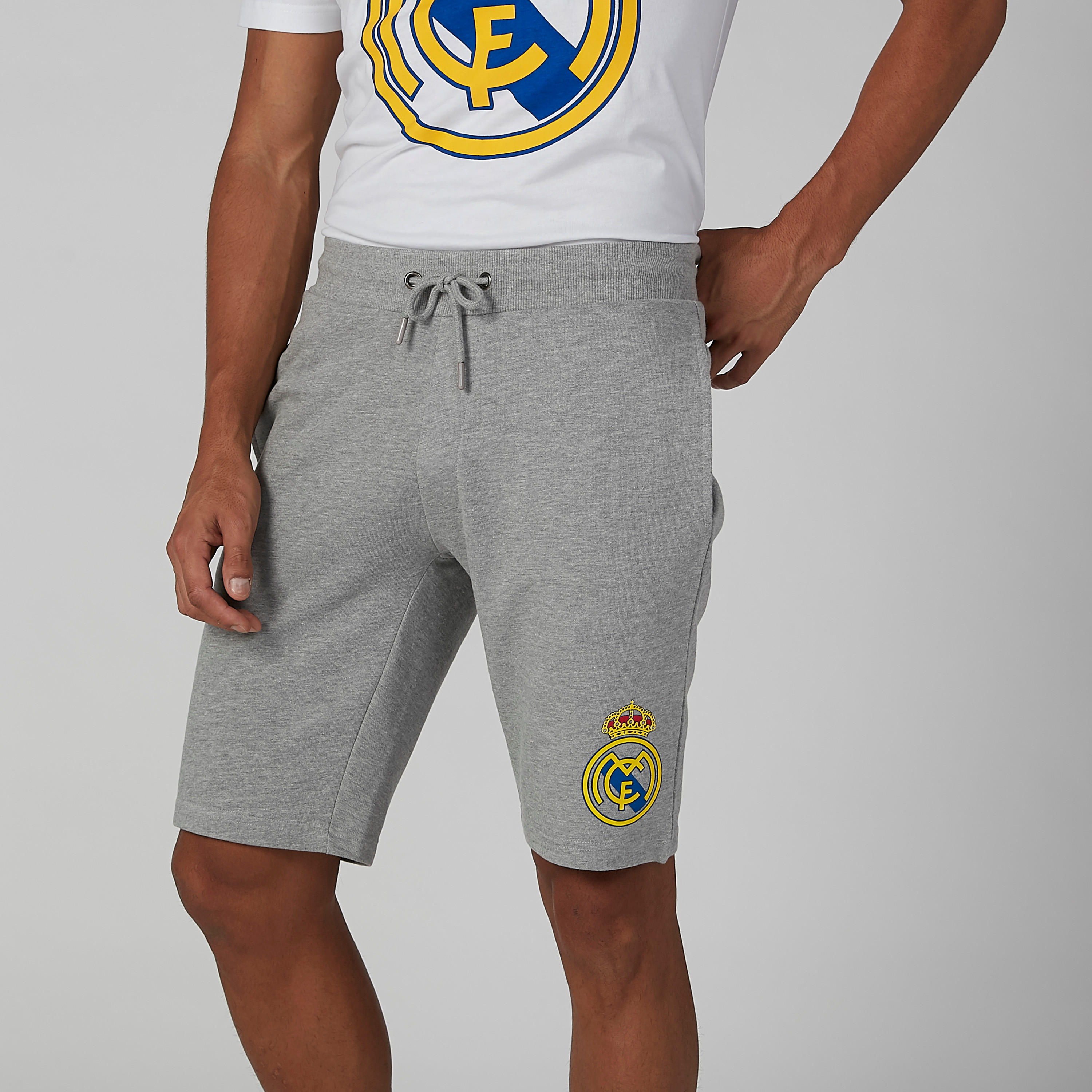 شورت برباط وتفاصيل جيوب وطبعات-men-clothing-sportswearandactivewear-bottoms-image-1