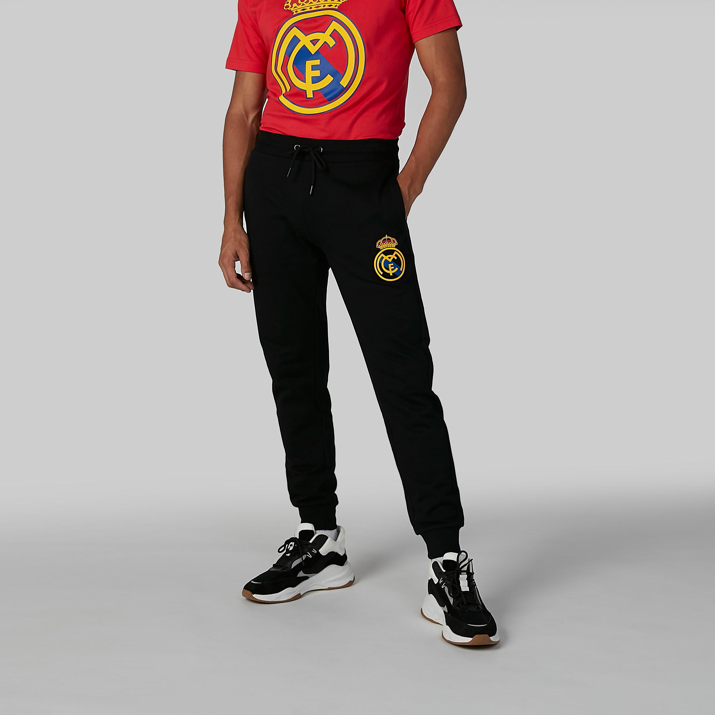 بنطال رياضي طويل برباط وجيوب وطبعات-men-clothing-sportswearandactivewear-bottoms-image-1