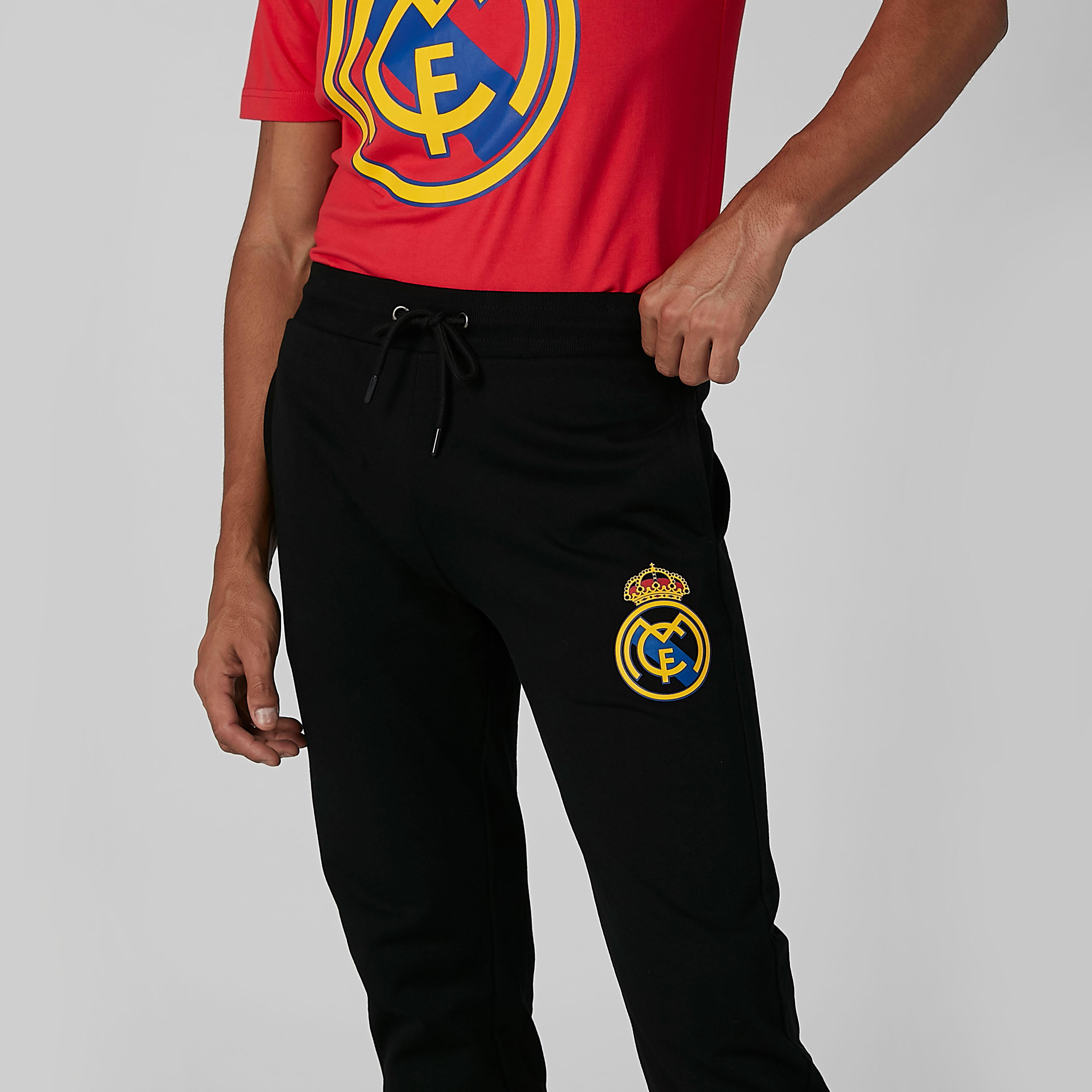 بنطال رياضي طويل برباط وجيوب وطبعات-men-clothing-sportswearandactivewear-bottoms-image-3