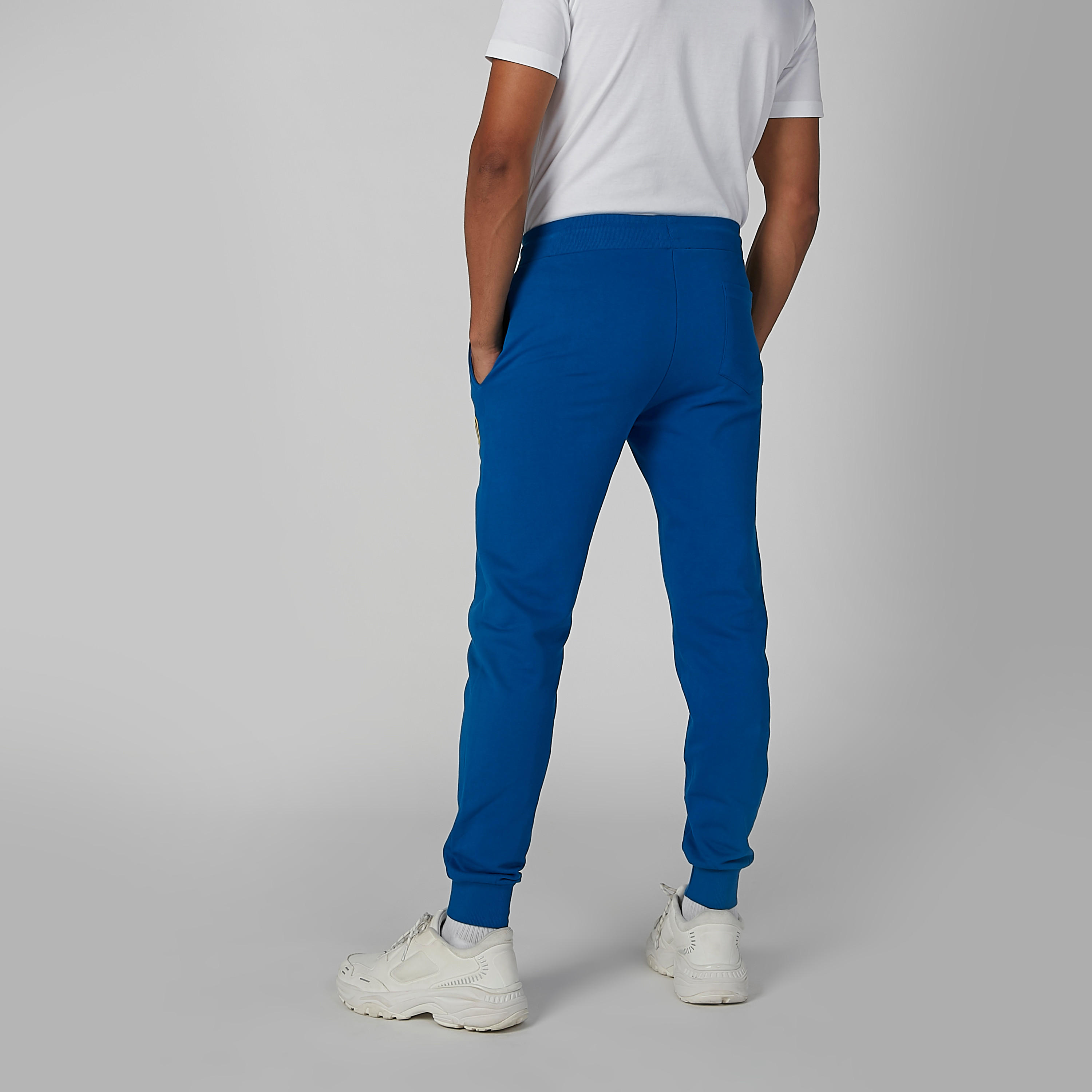 بنطال رياضي برباط وجيوب وطبعات-men-clothing-sportswearandactivewear-bottoms-image-5