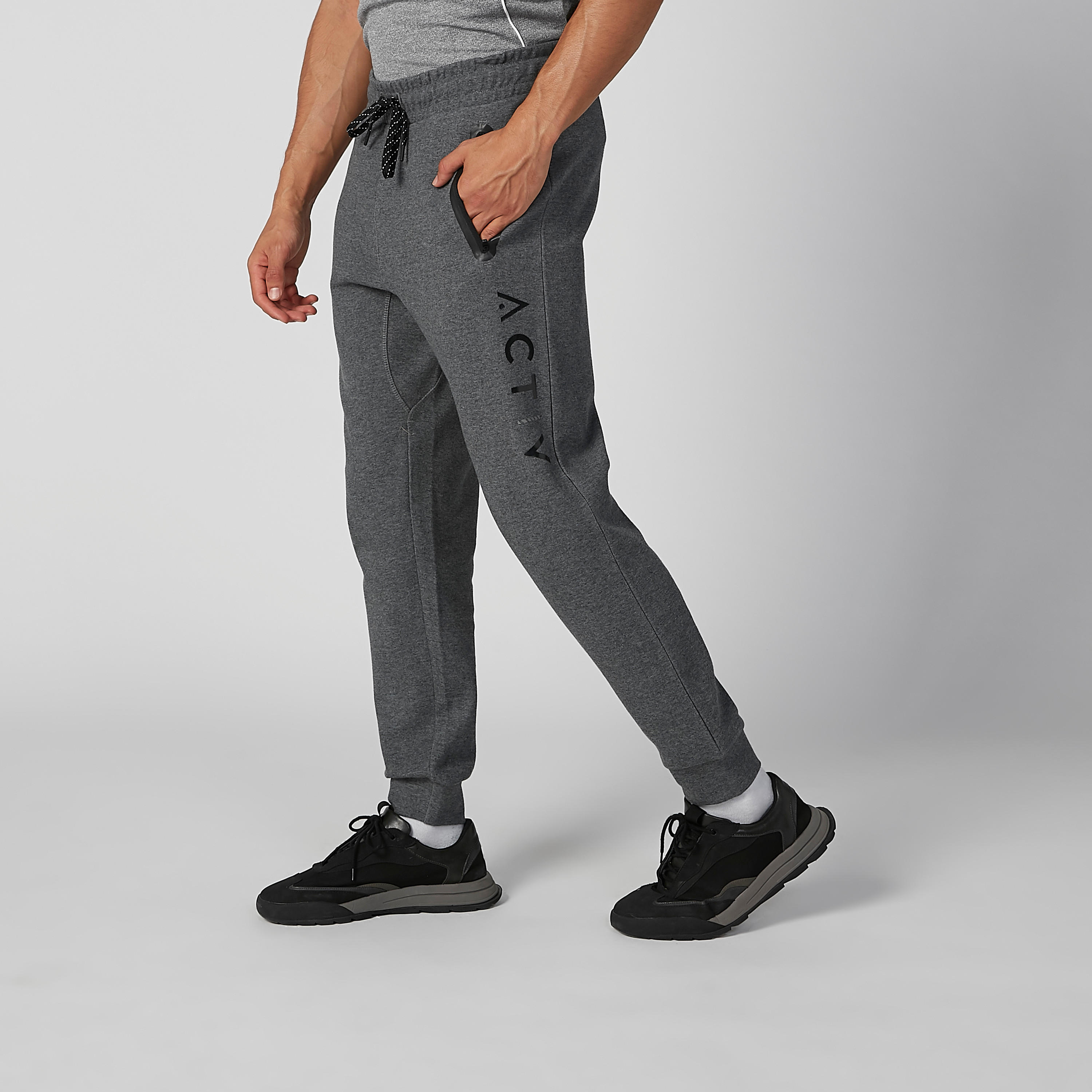 بنطلون رياضي برباط وجيوب وطبعات-men-clothing-sportswearandactivewear-bottoms-image-3
