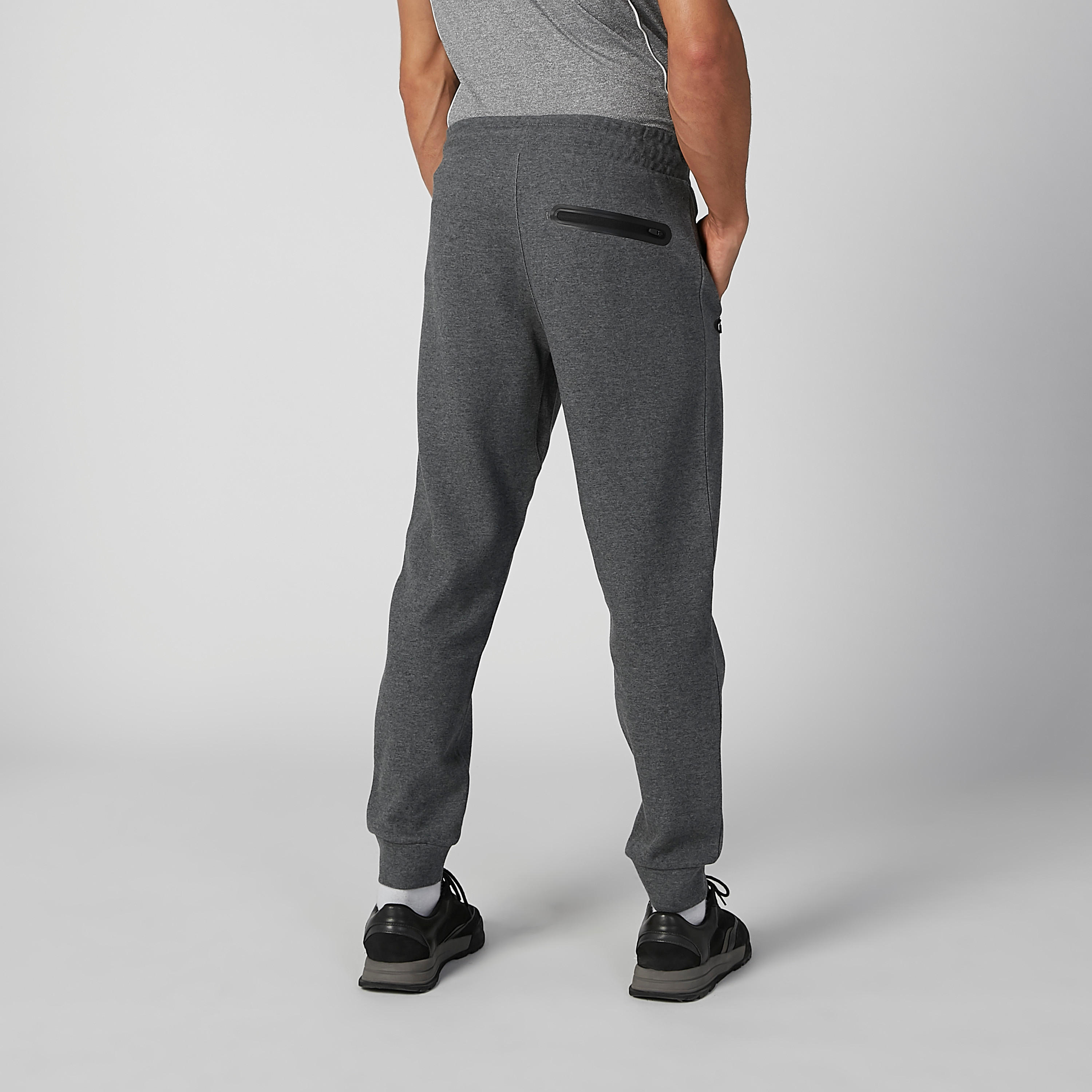 بنطلون رياضي برباط وجيوب وطبعات-men-clothing-sportswearandactivewear-bottoms-image-4