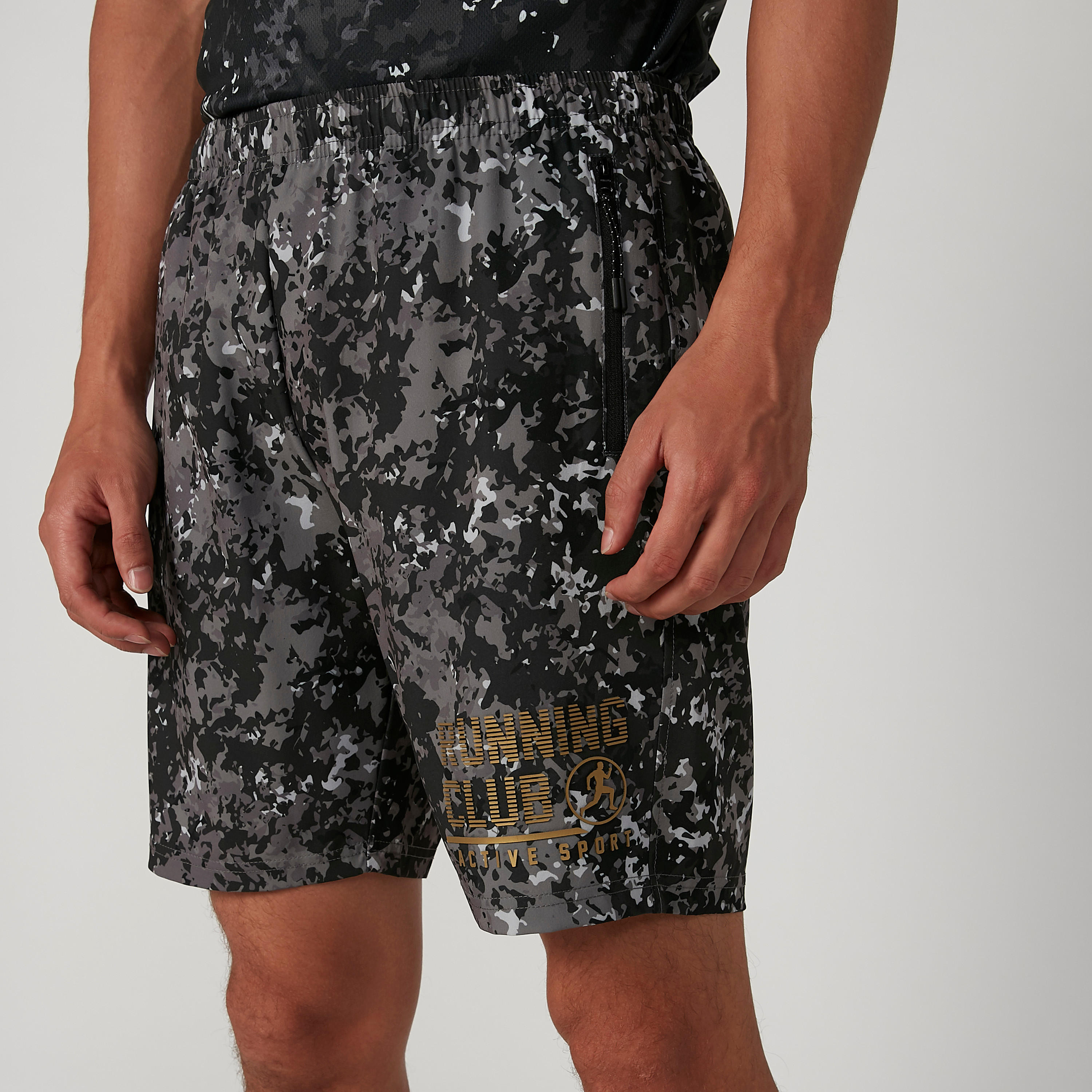 شورت بخصر مطاطي وجيوب وطبعات-men-clothing-sportswearandactivewear-bottoms-image-4