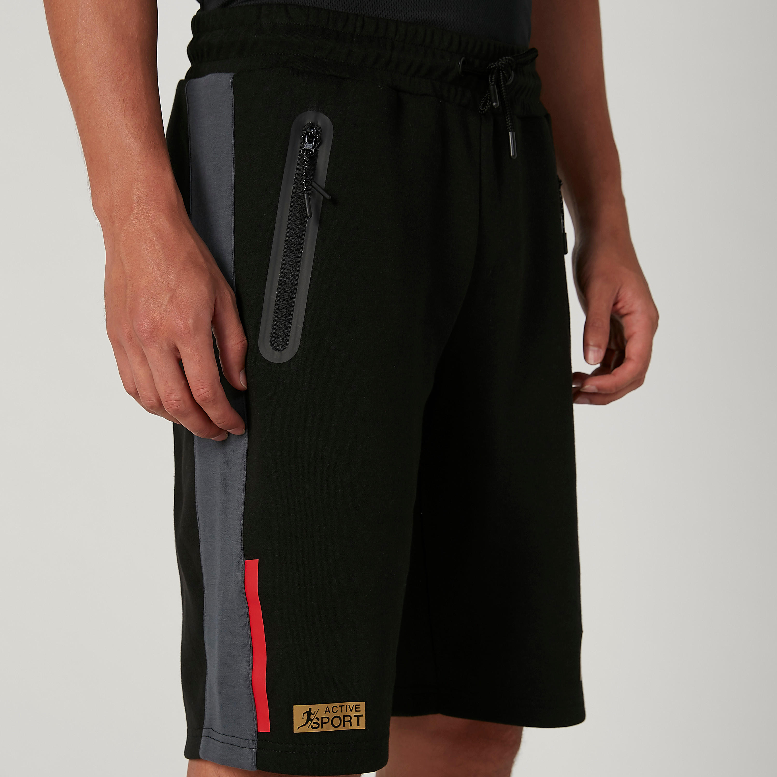شورت برباط وجيوب وطبعات-men-clothing-sportswearandactivewear-bottoms-image-1