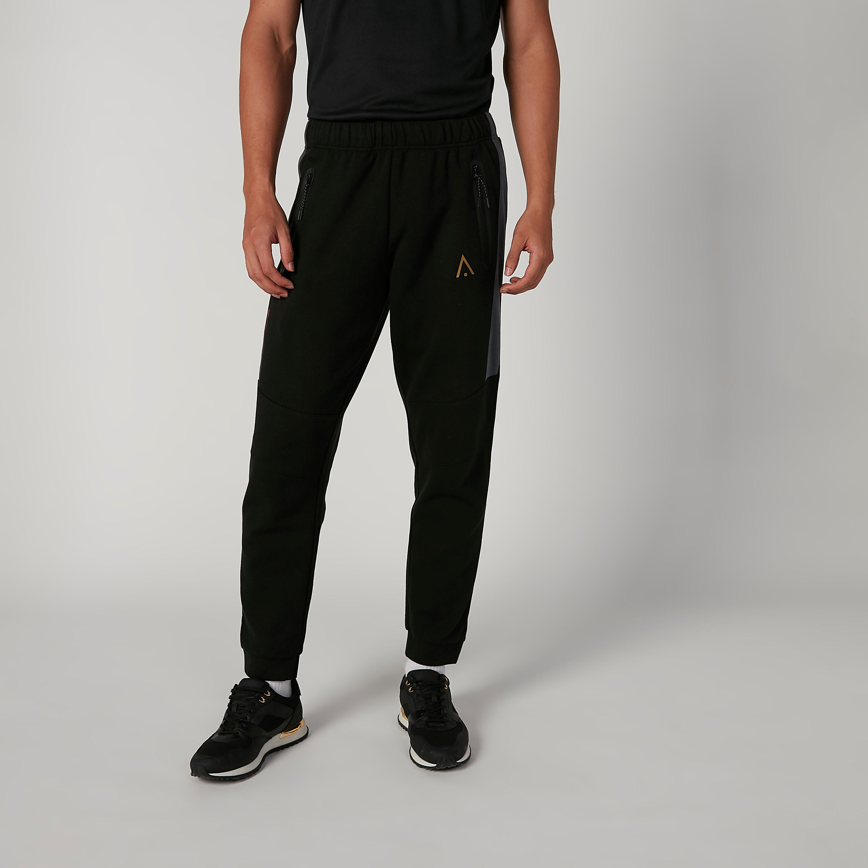 بنطلون رياضي بخصر مطّاطي وجيوب بسحّاب-men-clothing-bottoms-joggers-image-4