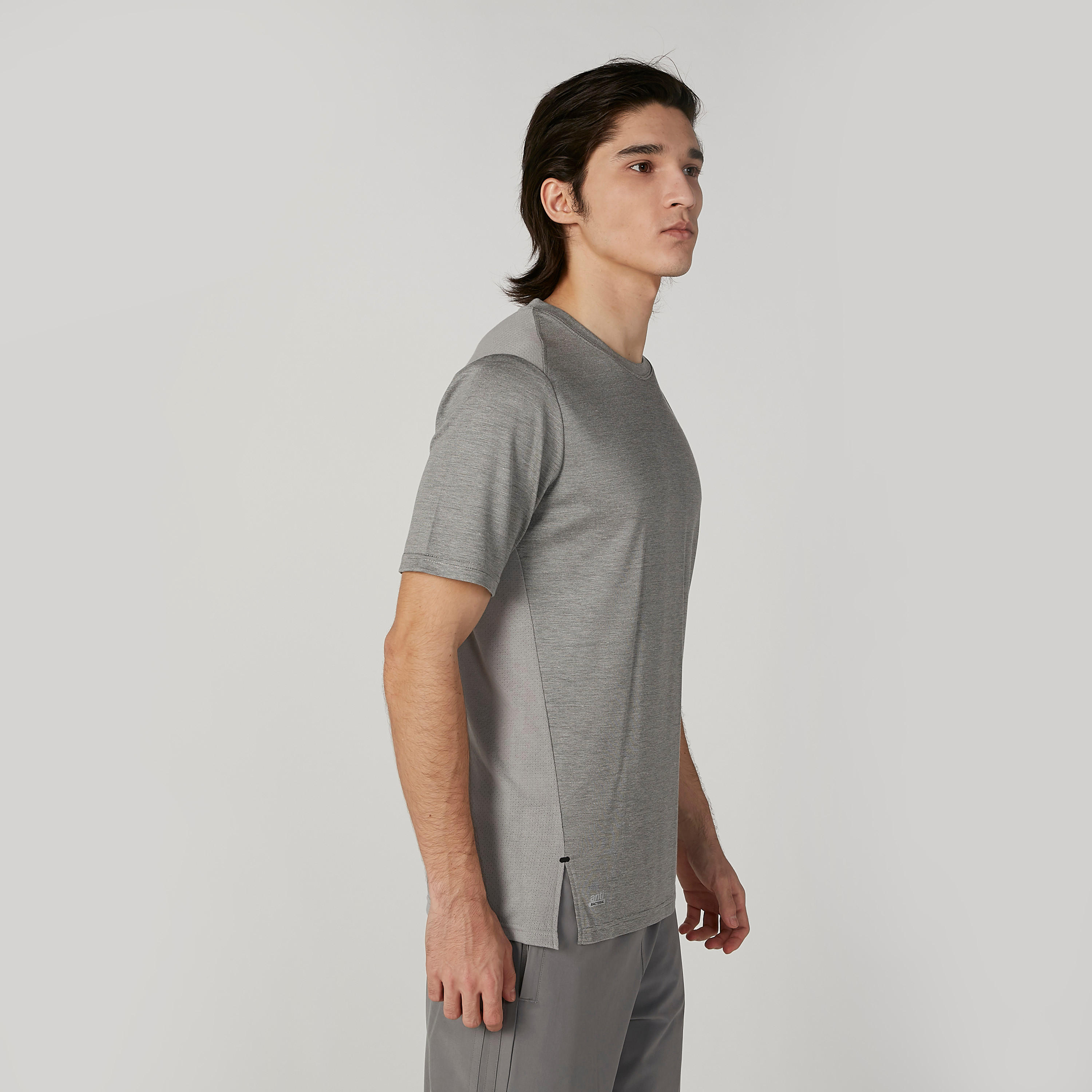 تيشيرت مستدام بياقة مستديرة وأكمام قصيرة وطبعات -men-clothing-sportswearandactivewear-tshirtsandpolos-image-4