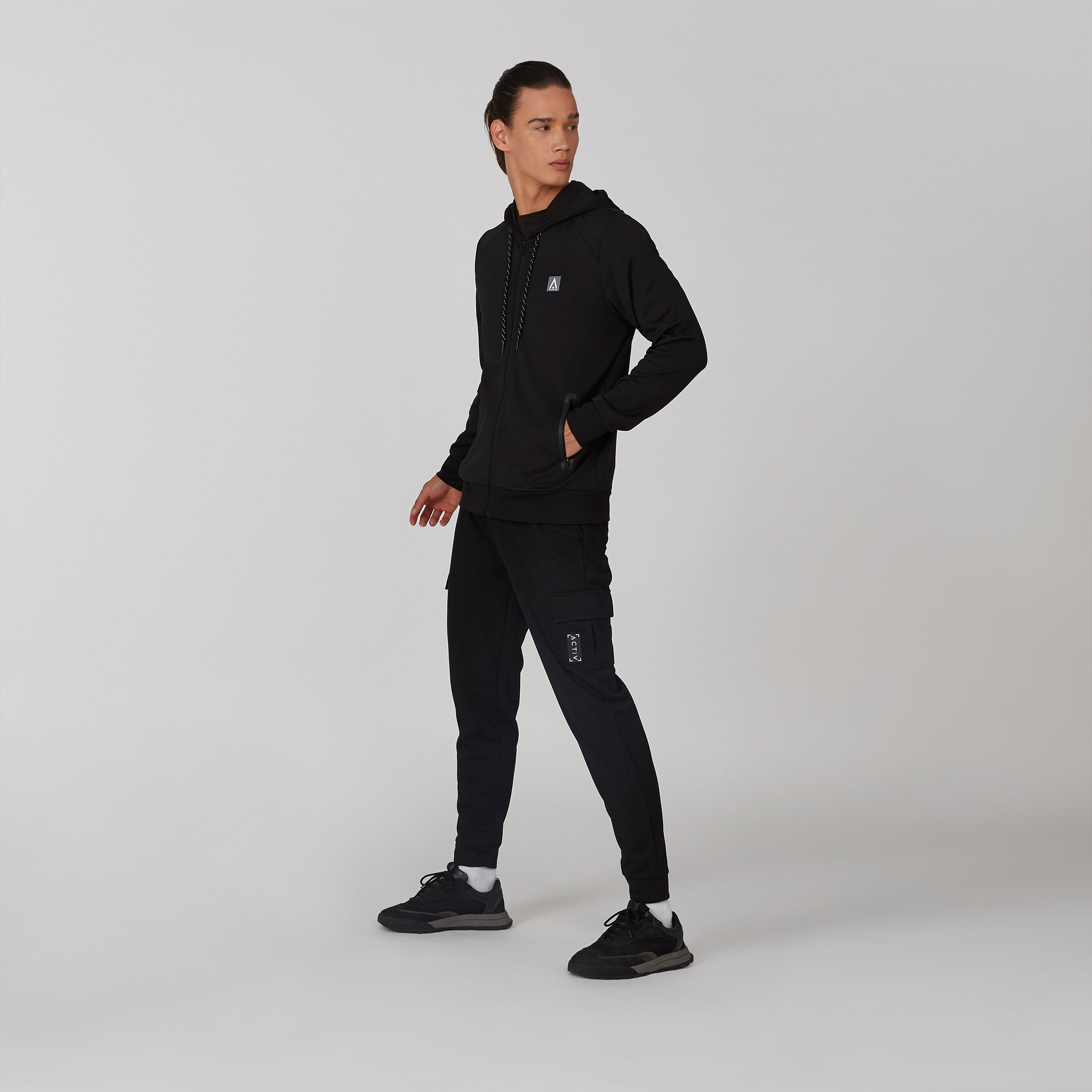 بنطلون رياضي مستدام سادة بجيوب -men-clothing-sportswearandactivewear-bottoms-image-3