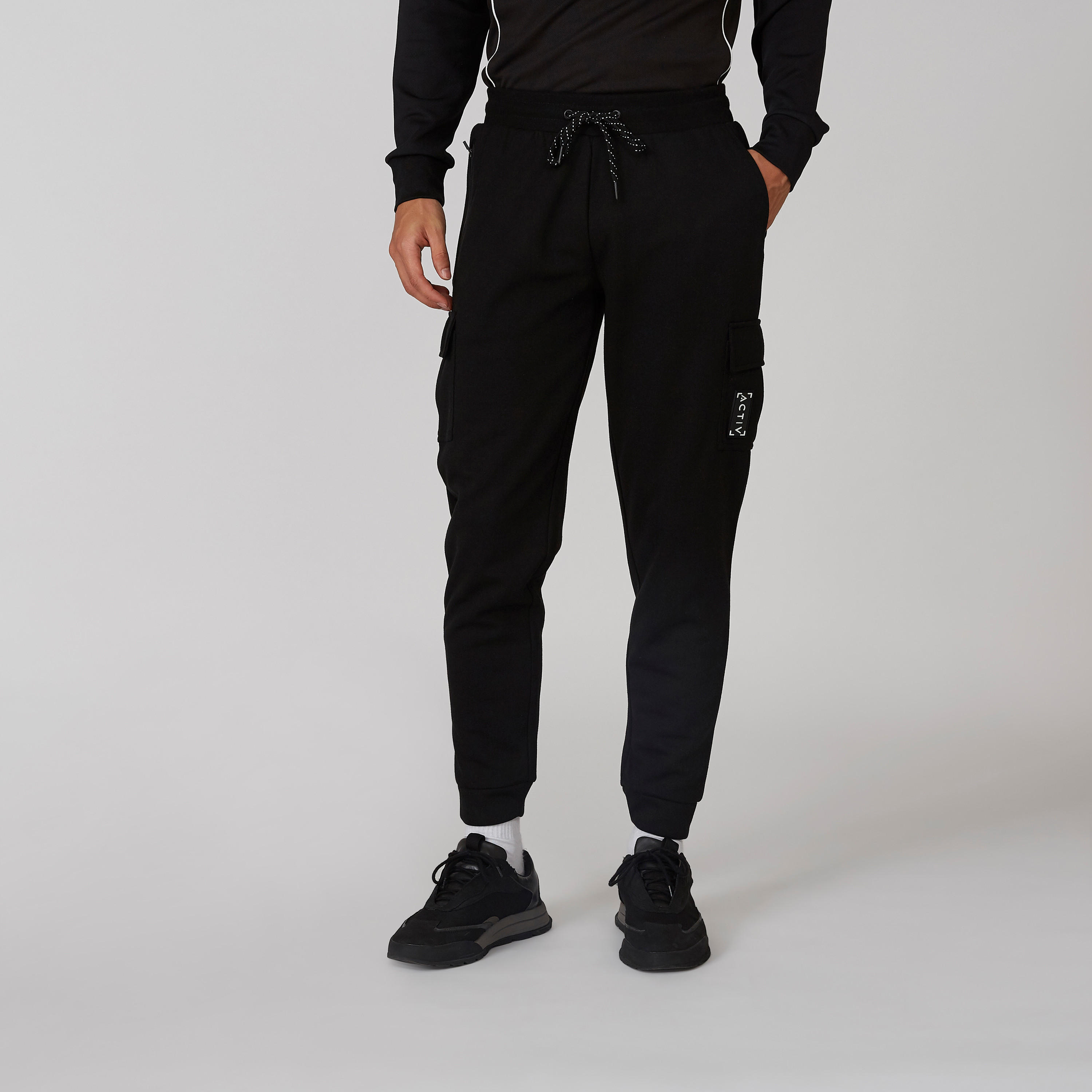 بنطلون رياضي مستدام سادة بجيوب -men-clothing-sportswearandactivewear-bottoms-image-4