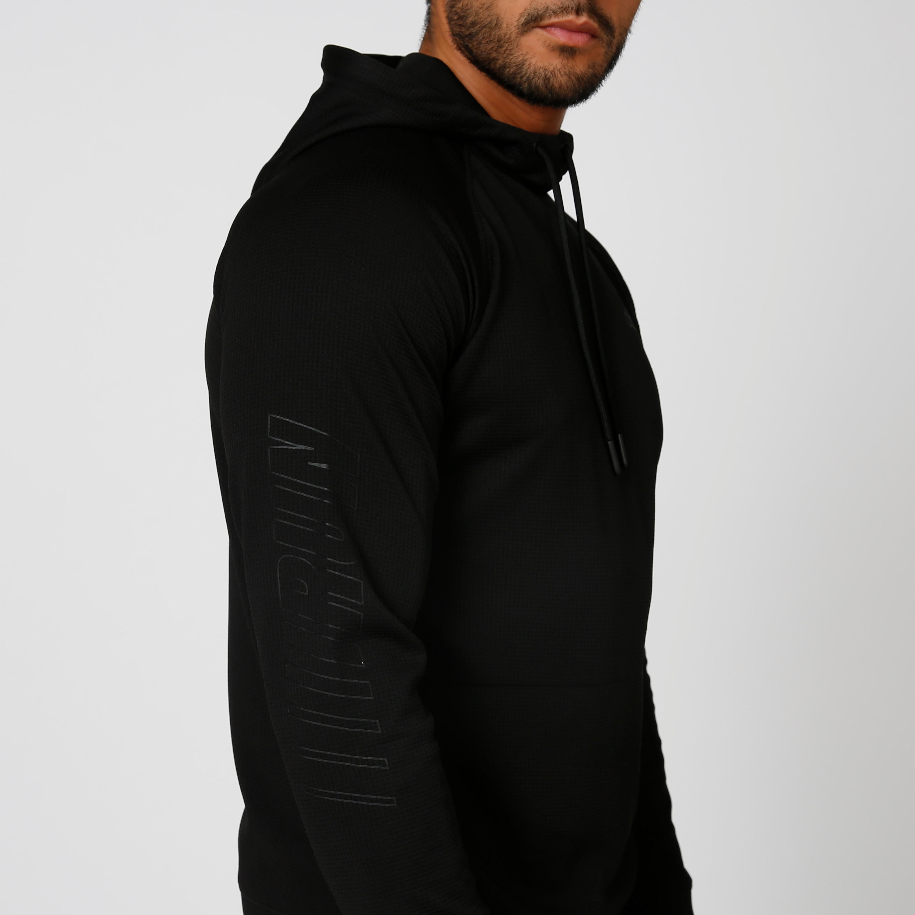 سويت شيرت بقبعة وجيوب كانجارو وطبعات-men-winterwear-hoodiesandsweatshirts-image-5