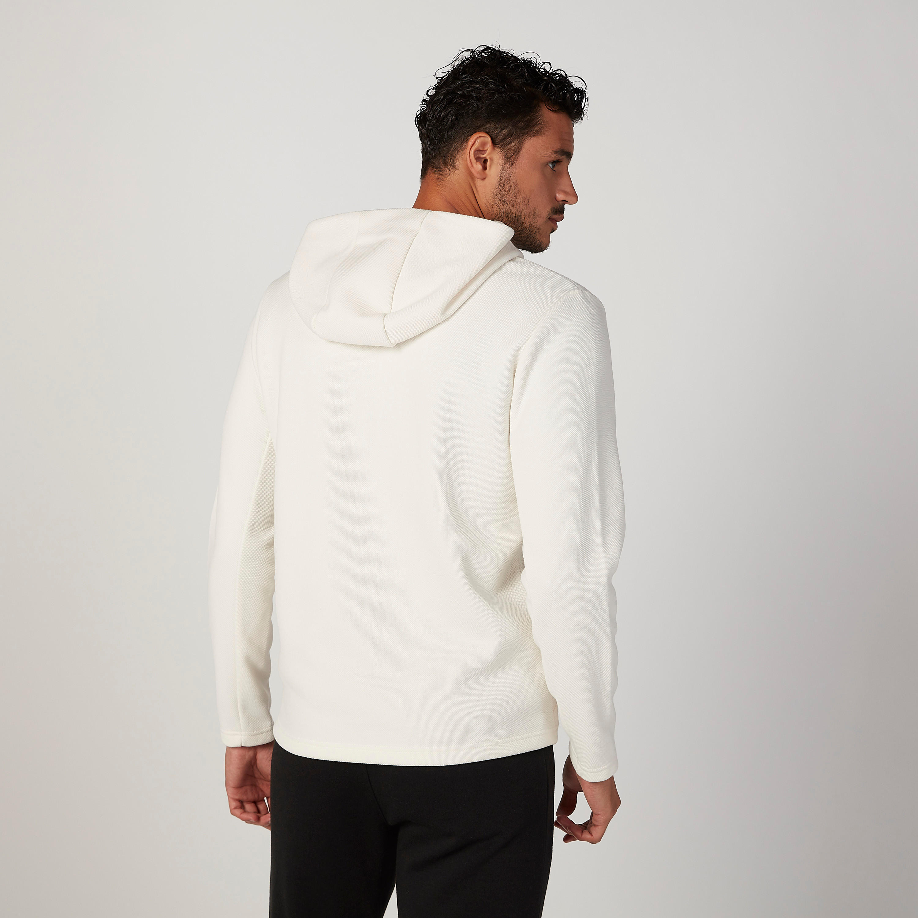 هودي مستدام سادة بأكمام طويلة وجيوب -men-winterwear-hoodiesandsweatshirts-image-3