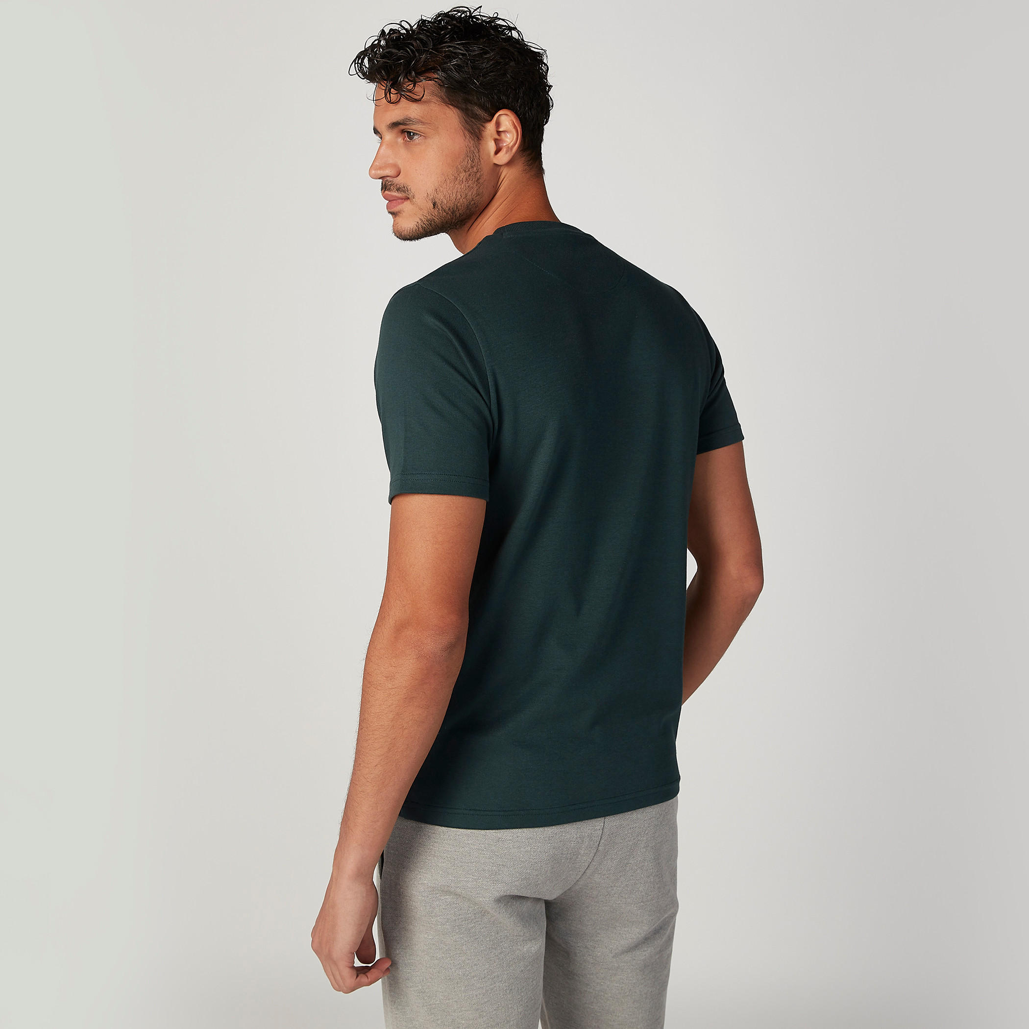 تيشيرت بياقة مستديرة وأكمام قصيرة وطبعات ريال مدريد-men-clothing-tshirtsandpolos-tshirts-image-1