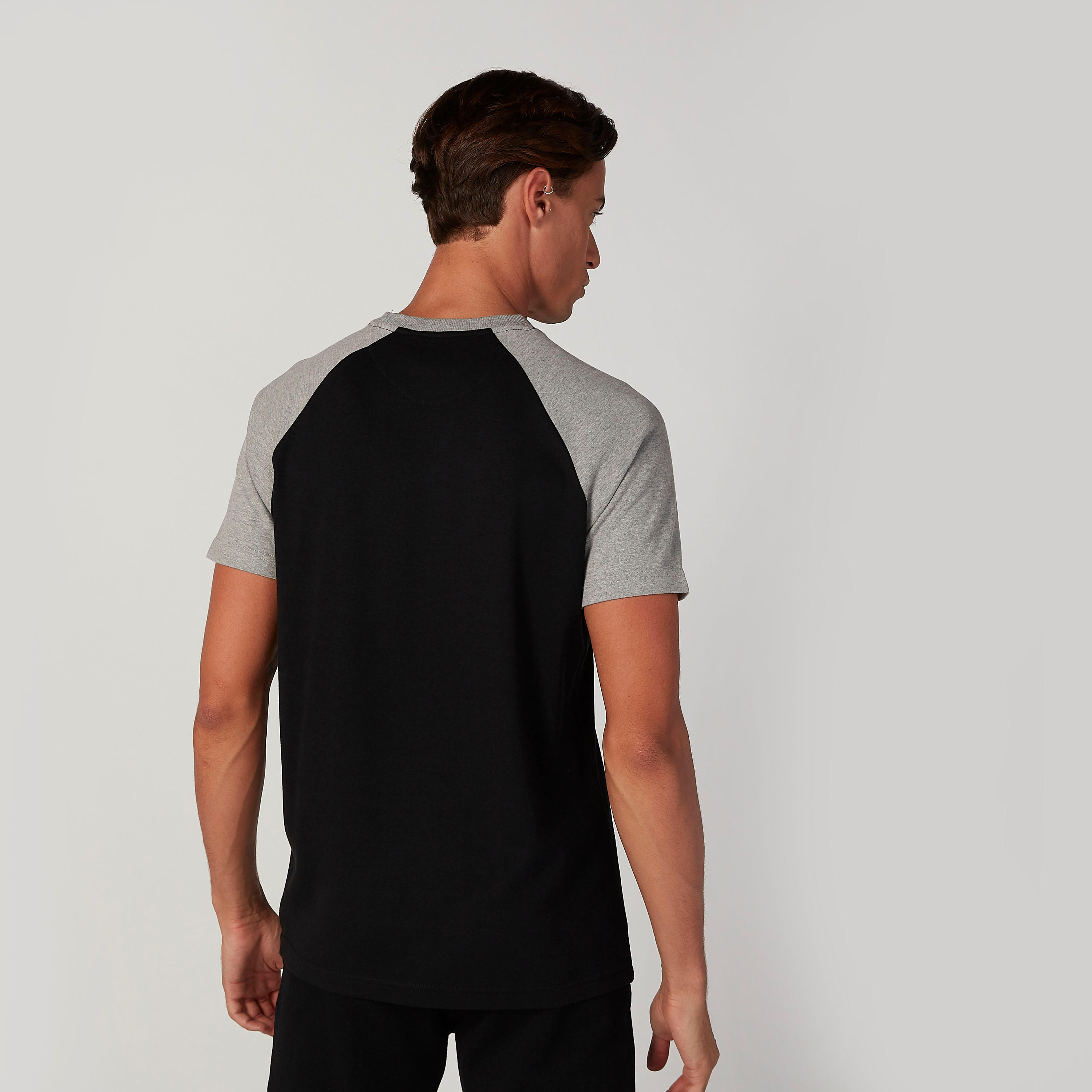 Real Madrid Printed Round Neck T-shirt with Raglan Sleeves-men-clothing-sportswearandactivewear-tshirtsandpolos-image-4