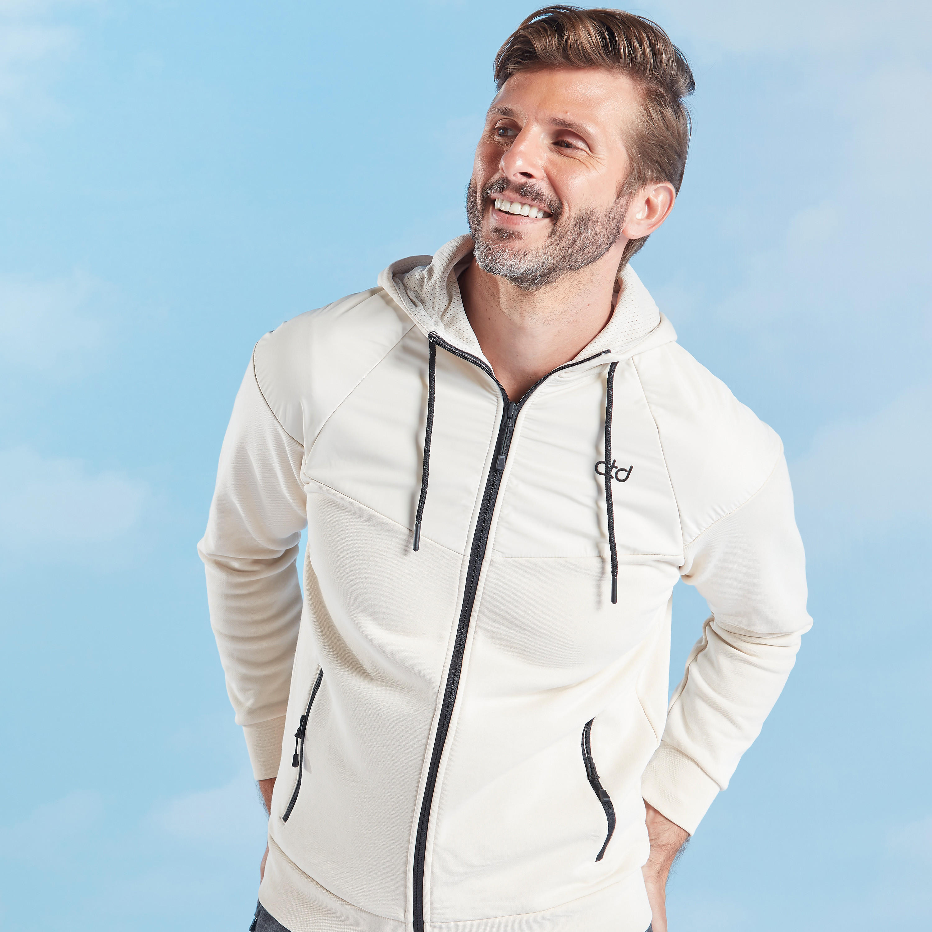 جاكيت سادة بقبعة وأكمام طويلة-men-winterwear-hoodiesandsweatshirts-image-1