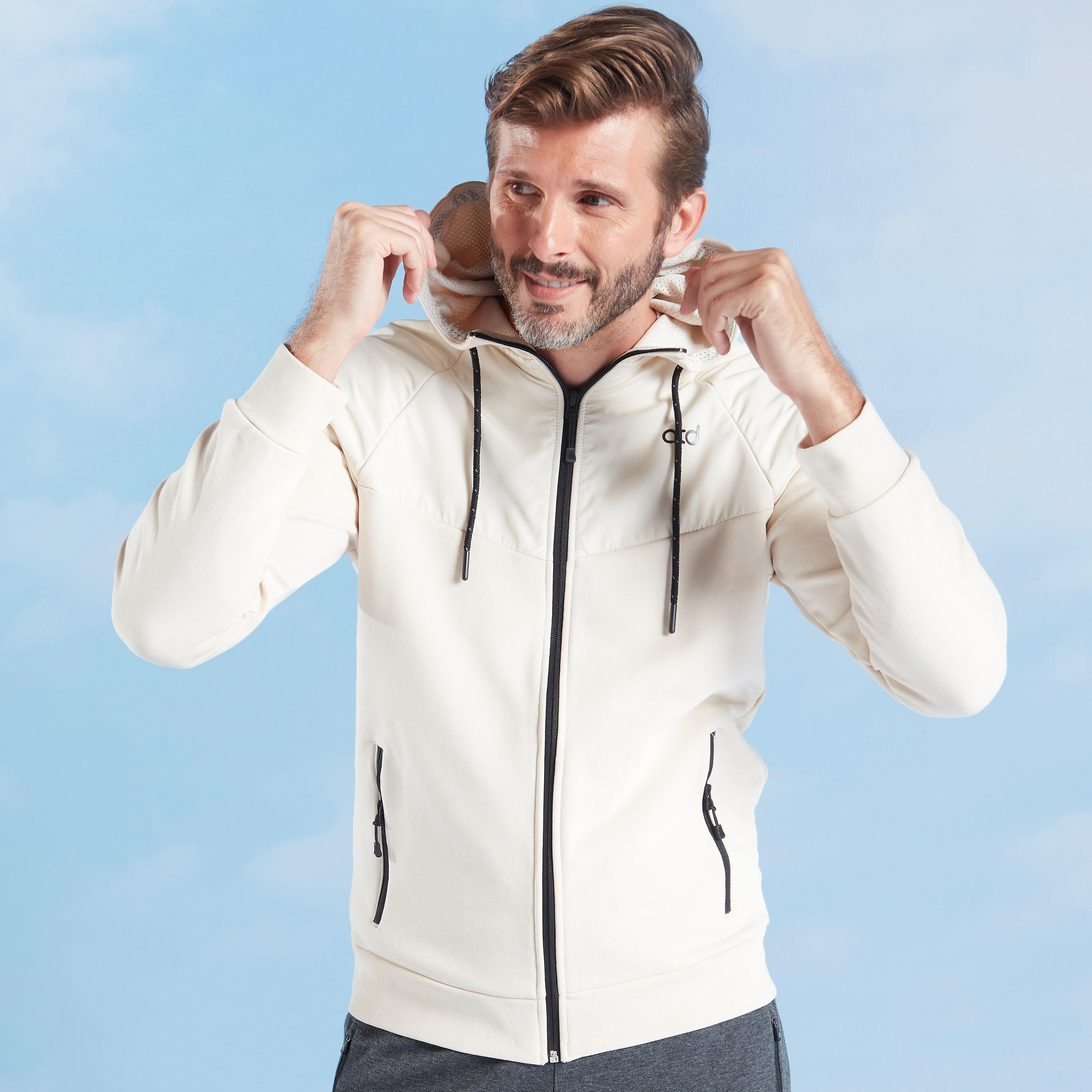 جاكيت سادة بقبعة وأكمام طويلة-men-winterwear-hoodiesandsweatshirts-image-3