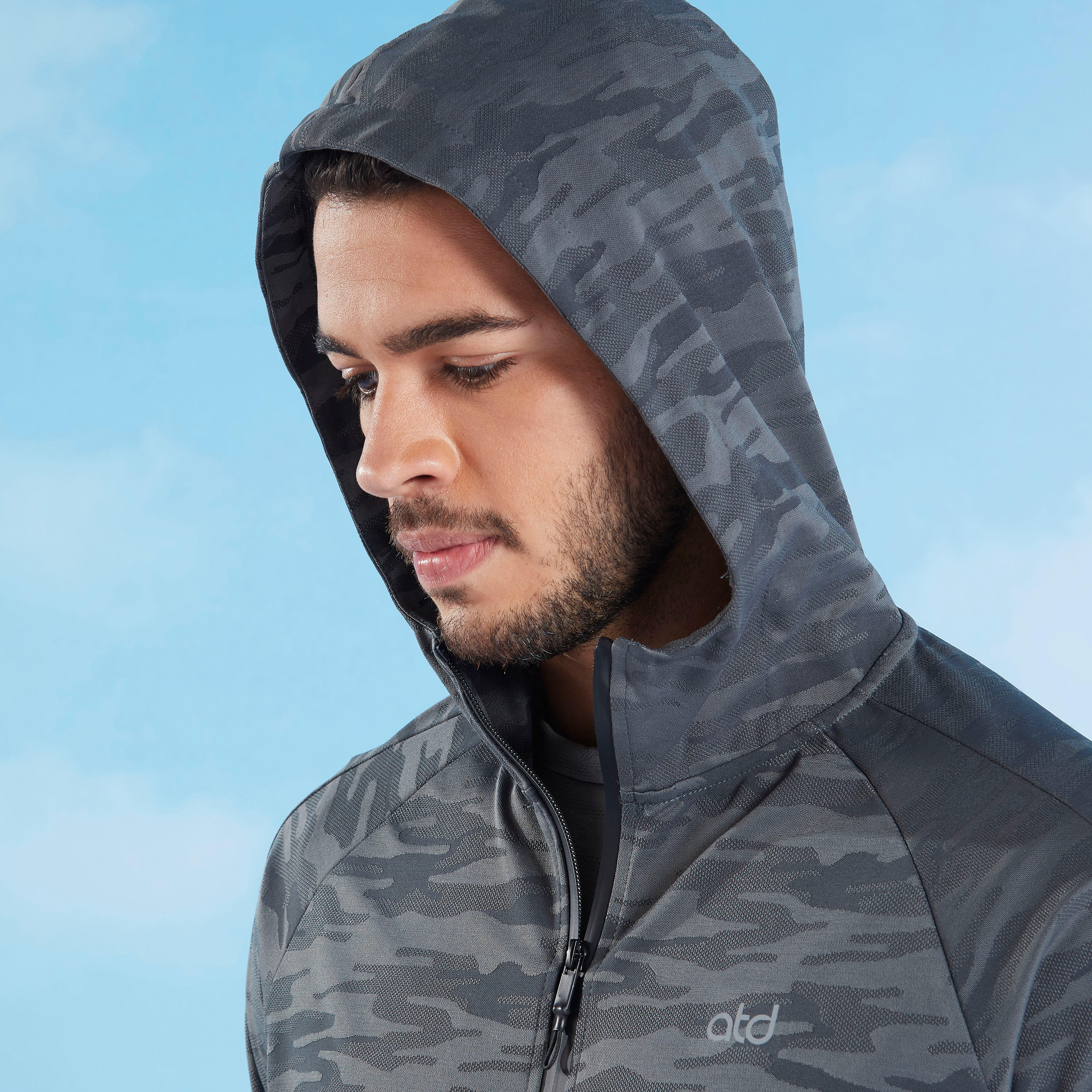 جاكيت بأكمام طويلة وقبعة وطبعات-men-clothing-jacketsandblazers-jackets-image-7