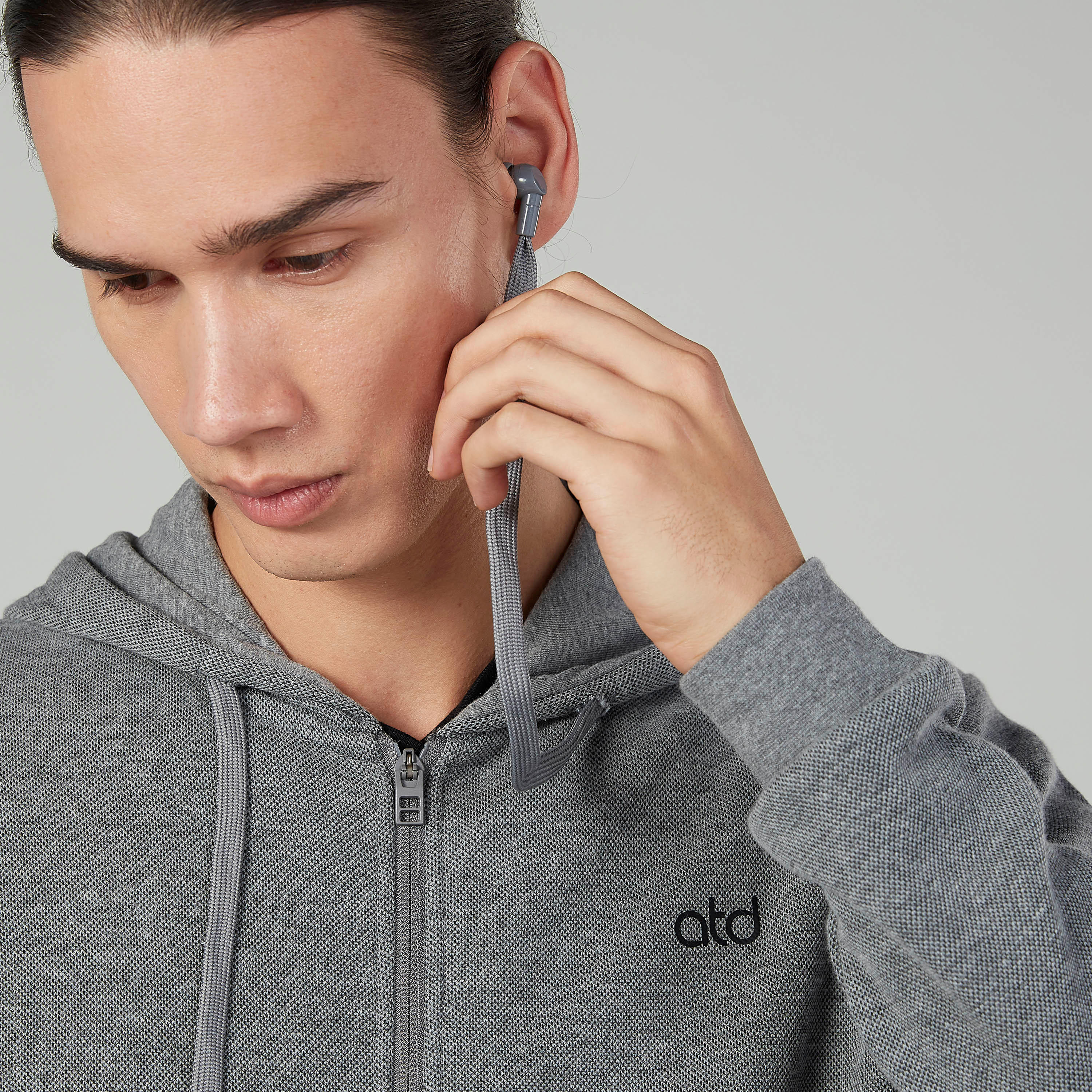 جاكيت بارز الملمس بقبّعة وأكمام طويلة-men-clothing-sweatersandpullovers-image-3