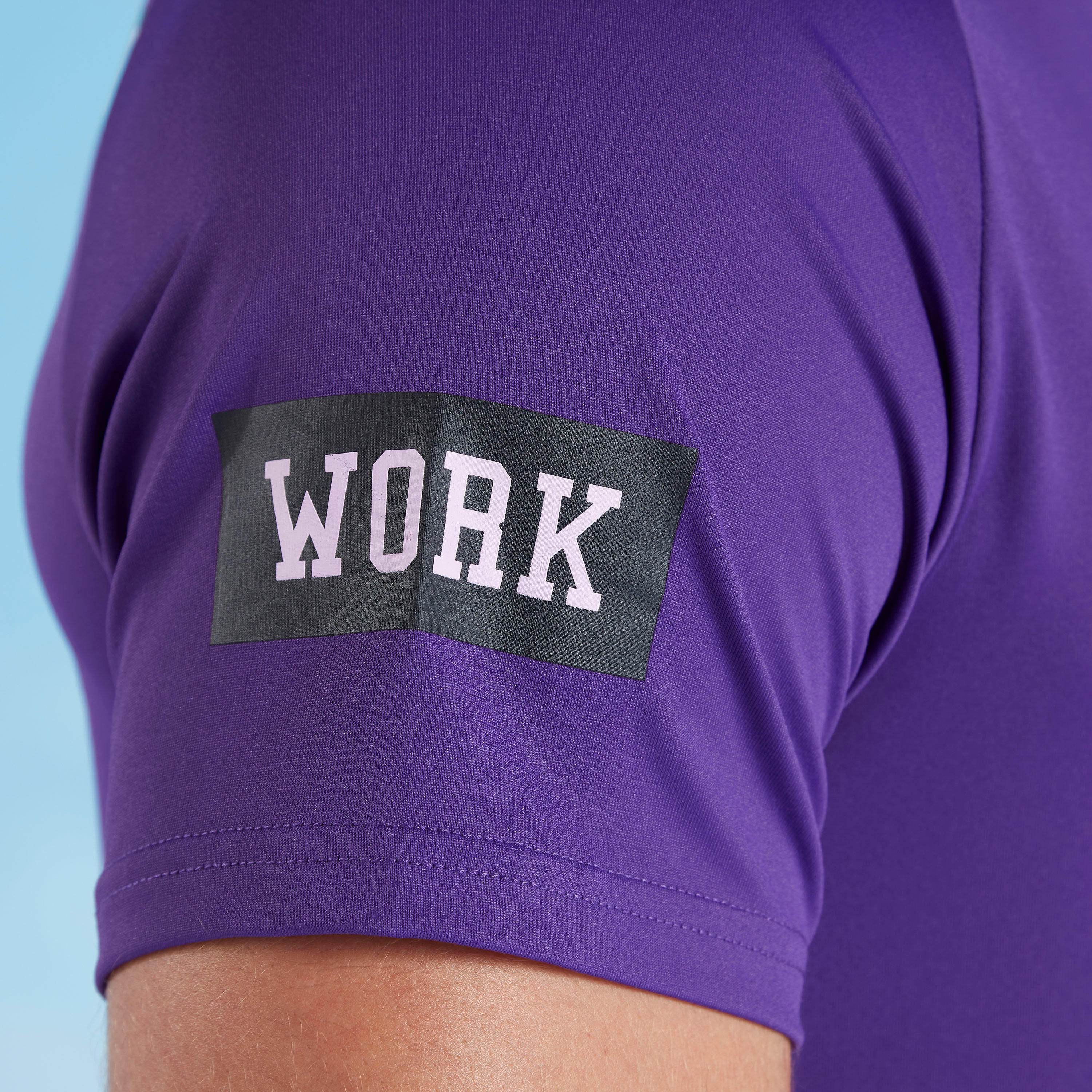 Sustainable Printed T-shirt with Round Neck and Raglan Sleeves-men-clothing-sportswearandactivewear-tshirtsandpolos-image-4