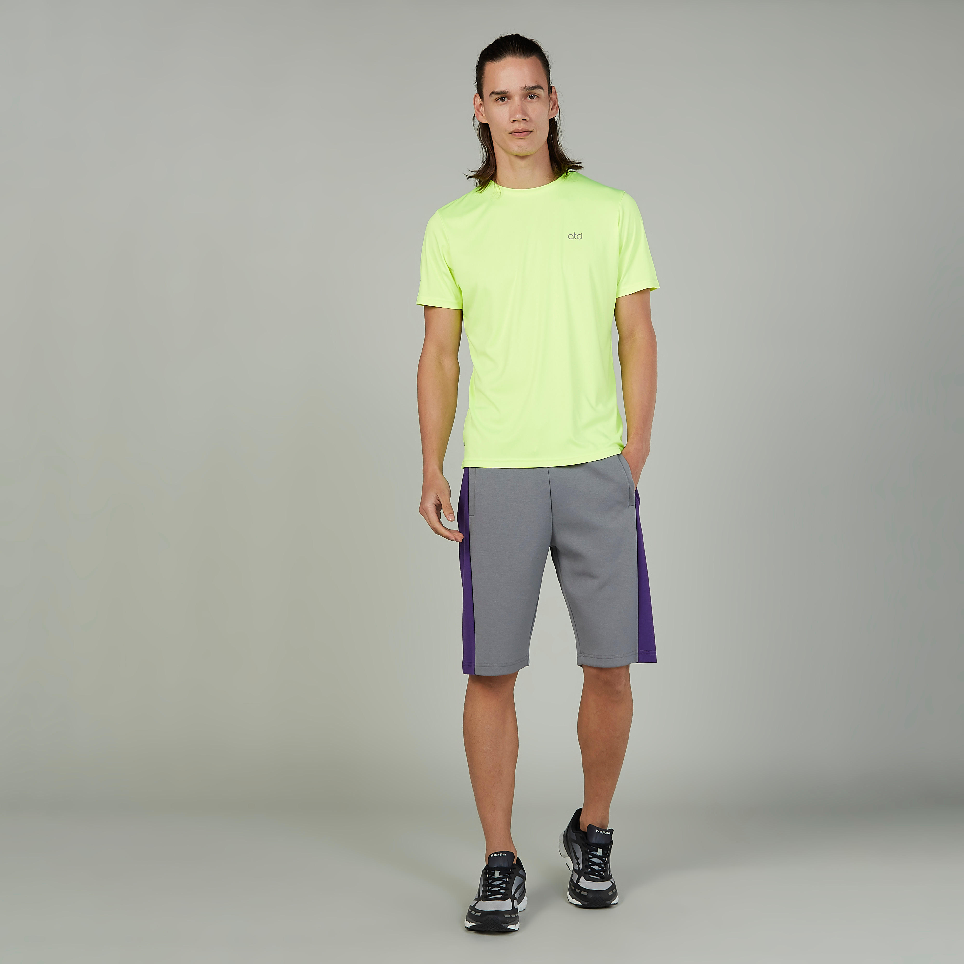 شورت بجيوب وحزام خصر مطاطي-men-clothing-sportswearandactivewear-bottoms-image-3