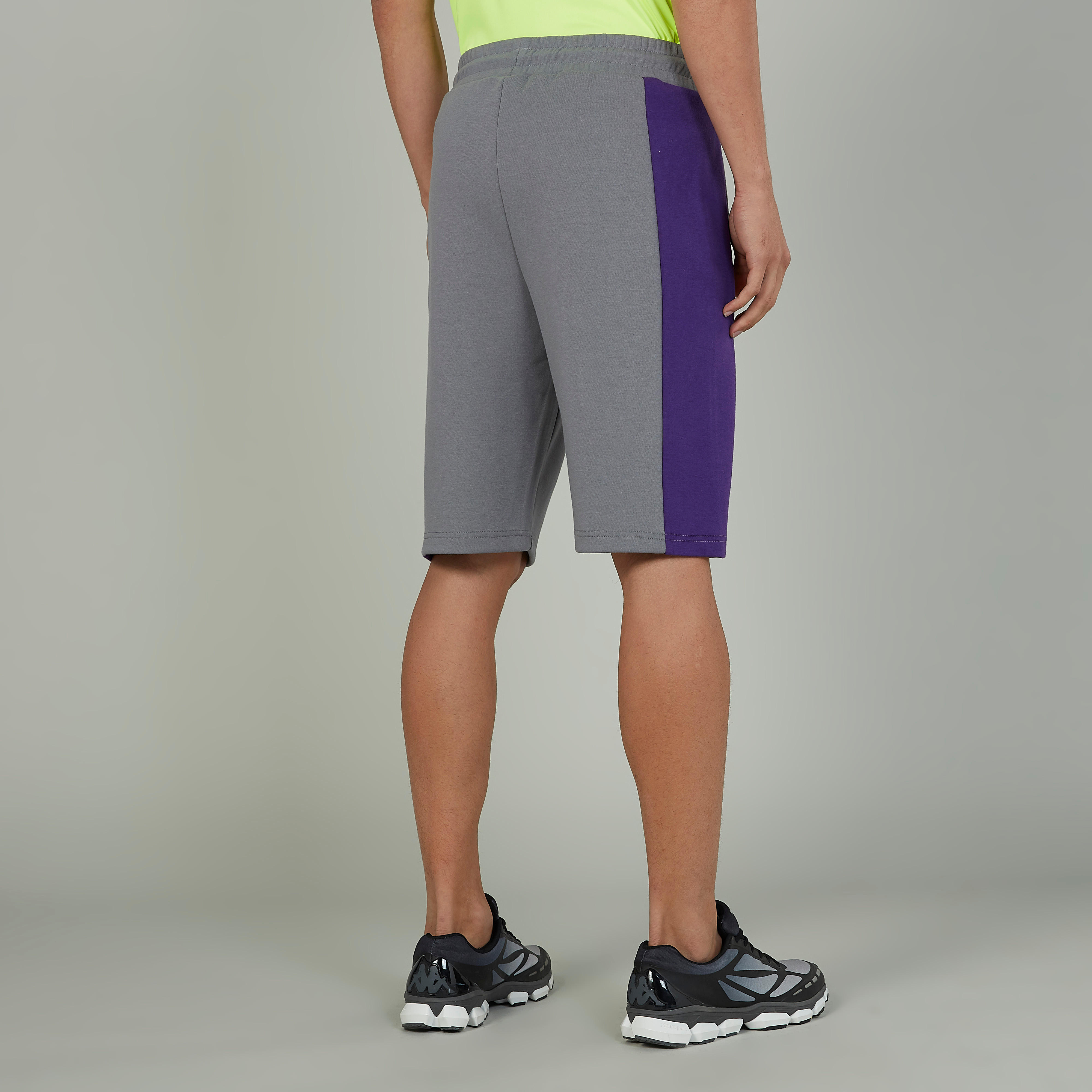 شورت بجيوب وحزام خصر مطاطي-men-clothing-sportswearandactivewear-bottoms-image-1