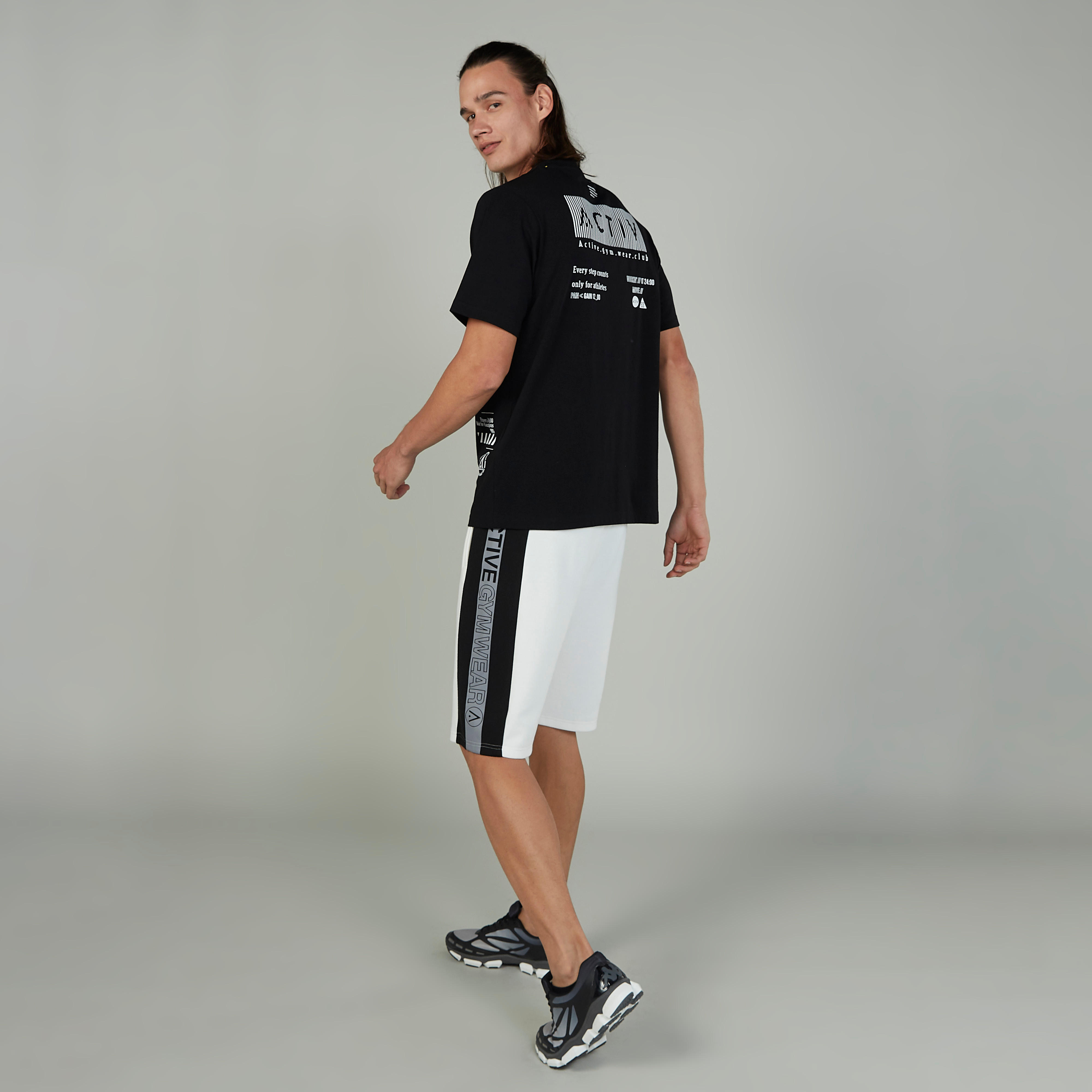 شورت بأطراف ضيقة برباط وجيوب-men-clothing-sportswearandactivewear-bottoms-image-2