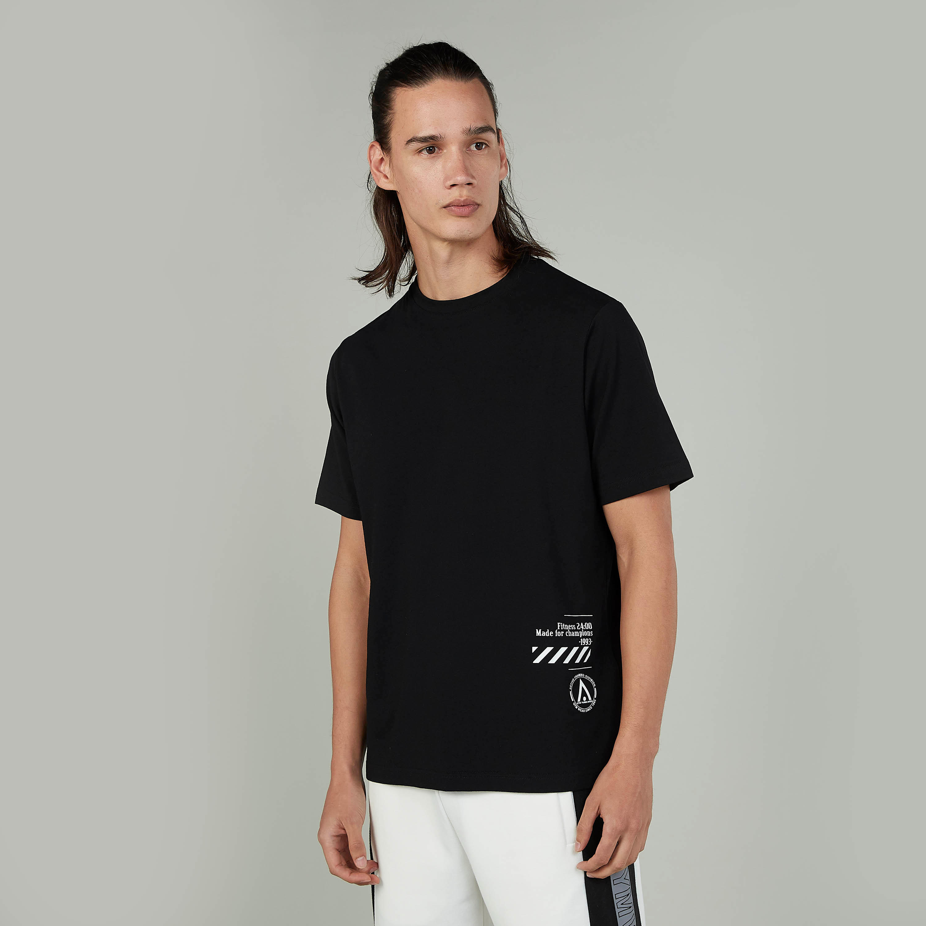 تيشيرت بياقة مستديرة وأكمام قصيرة وطبعات-men-clothing-sportswearandactivewear-tshirtsandpolos-image-1