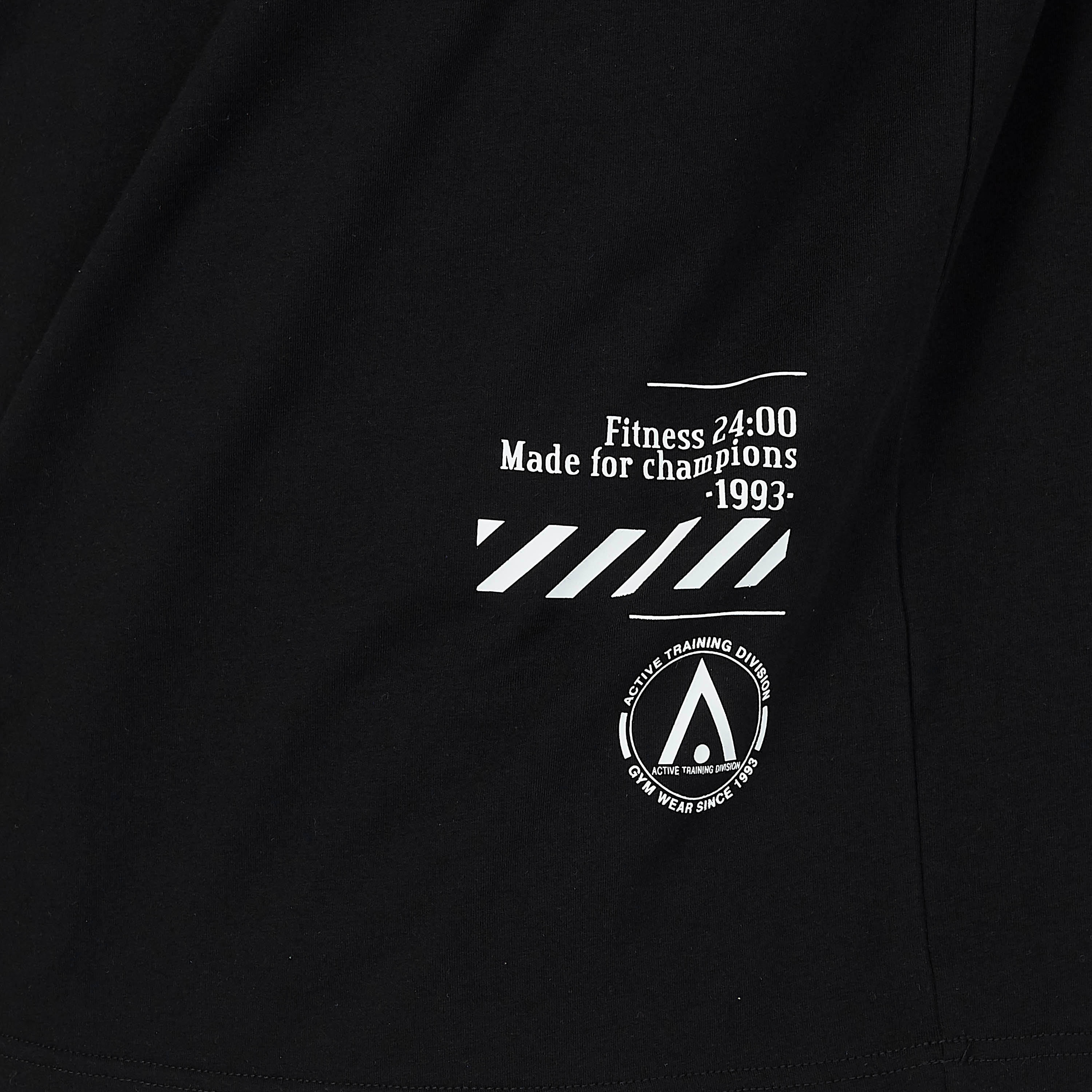 تيشيرت بياقة مستديرة وأكمام قصيرة وطبعات-men-clothing-sportswearandactivewear-tshirtsandpolos-image-5