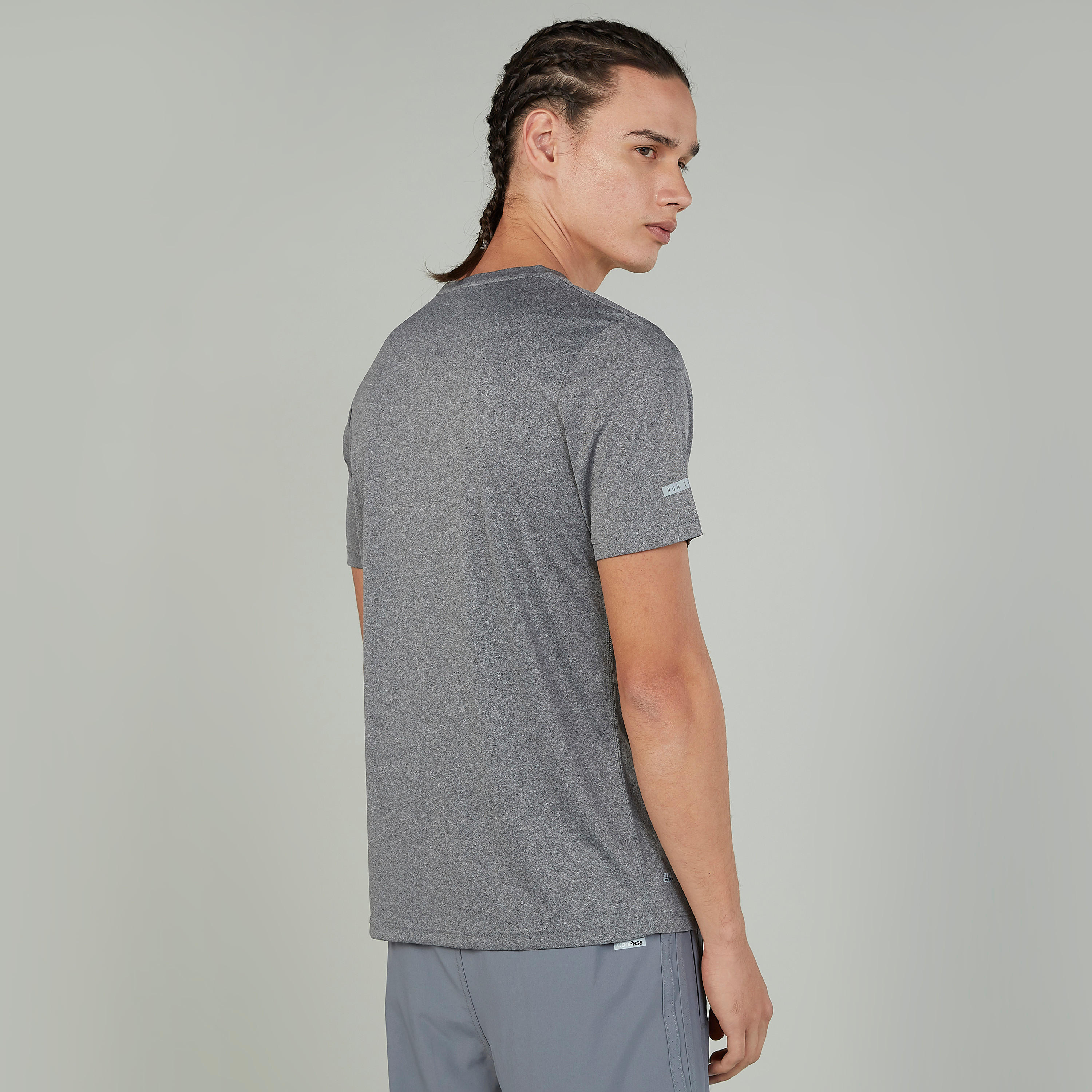 تيشيرت بياقة مستديرة وأكمام قصيرة وطبعات-men-clothing-sportswearandactivewear-tshirtsandpolos-image-4