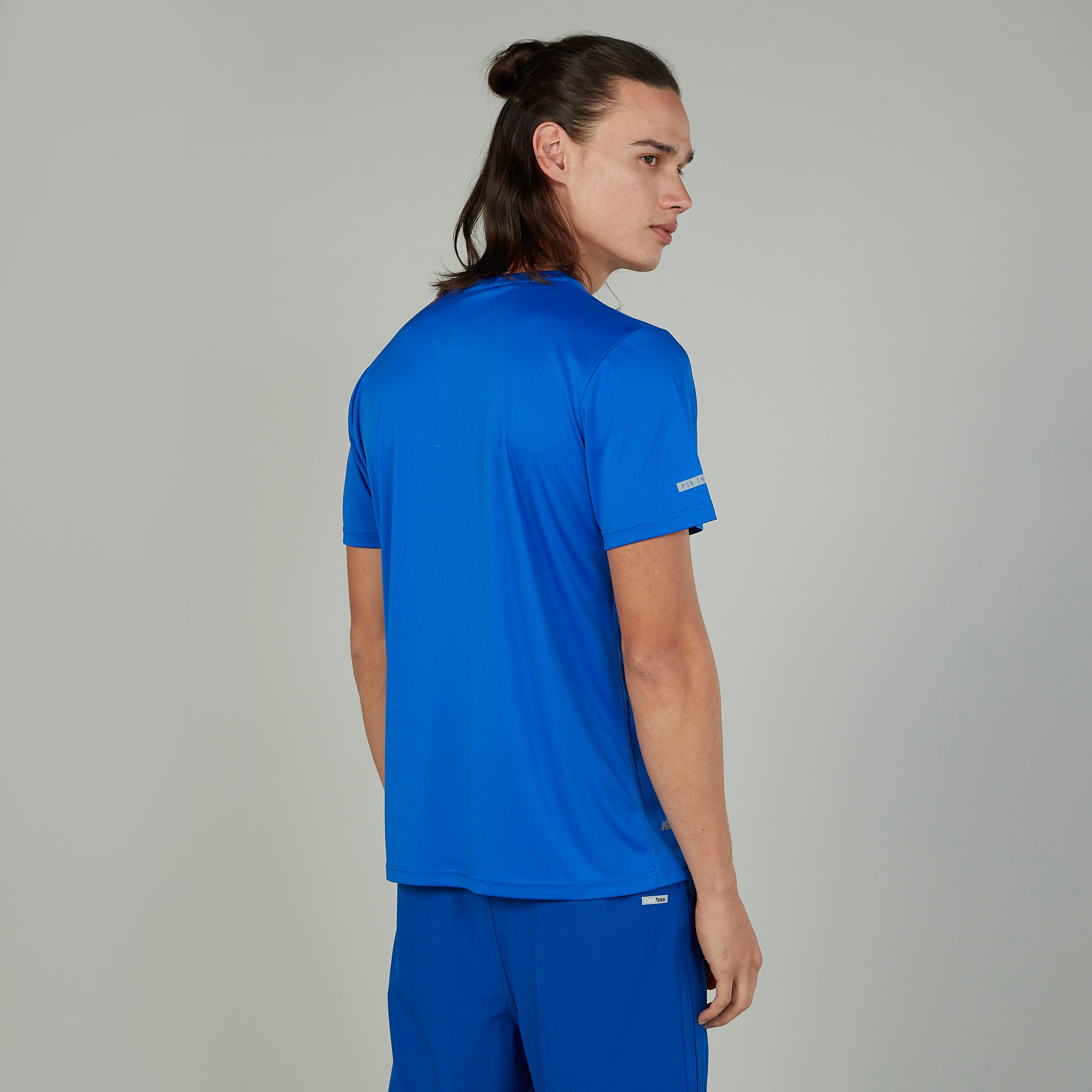 Plain T-shirt with Round Neck and Short Sleeves-men-clothing-sportswearandactivewear-tshirtsandpolos-image-4