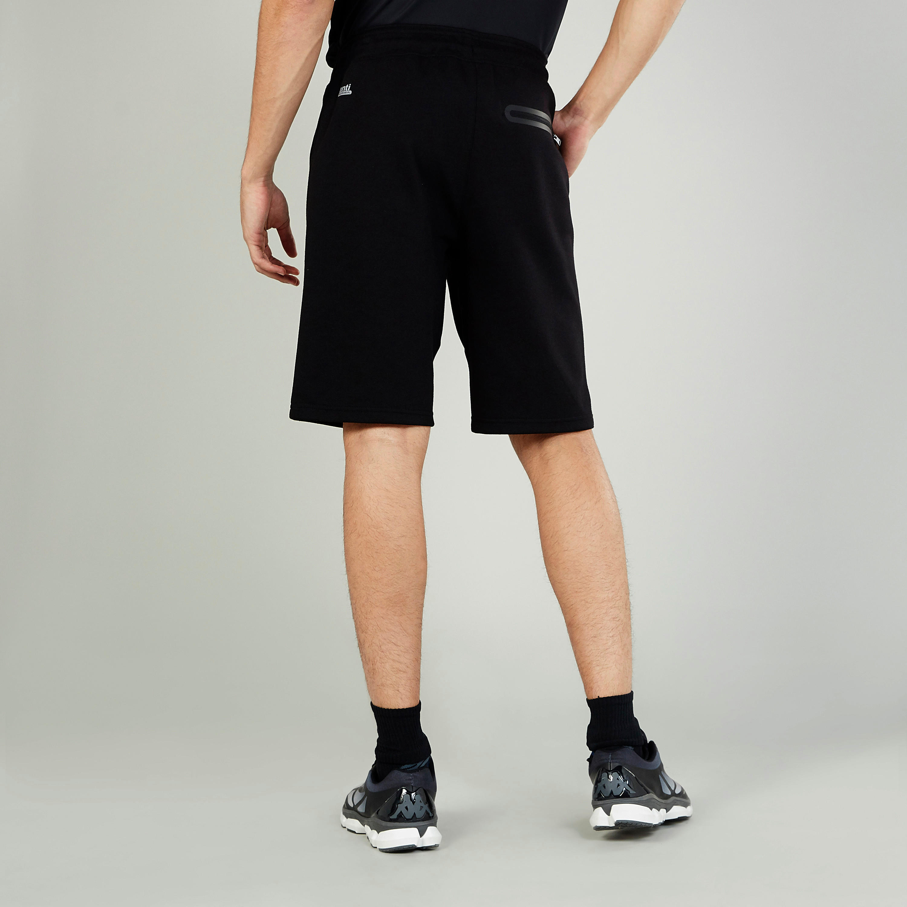 شورت سادة بخصر مطاطي وجيوب-men-clothing-sportswearandactivewear-bottoms-image-4