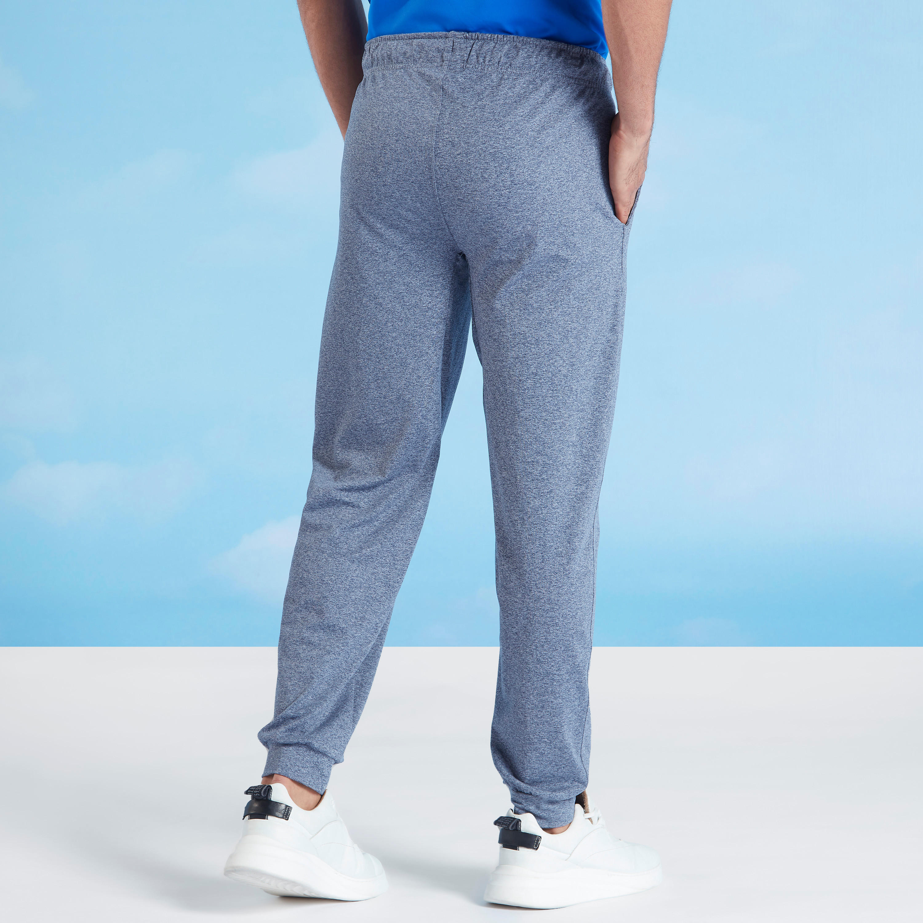 بنطلون رياضي طويل سادة بتفاصيل رباط وجيوب-men-clothing-sportswearandactivewear-bottoms-image-5