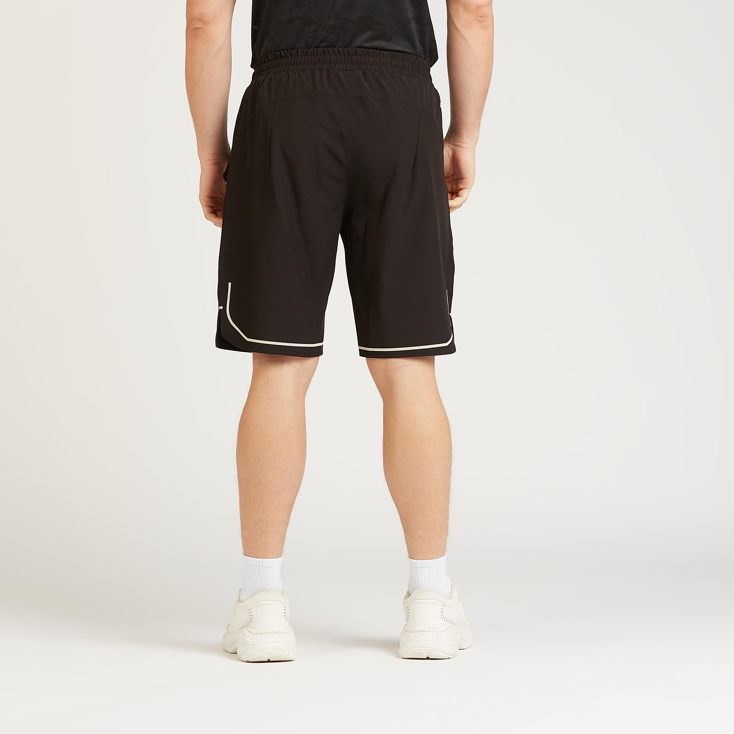 شورت سادة بتفاصيل جيوب وخصر مطاطي-men-clothing-sportswearandactivewear-bottoms-image-5