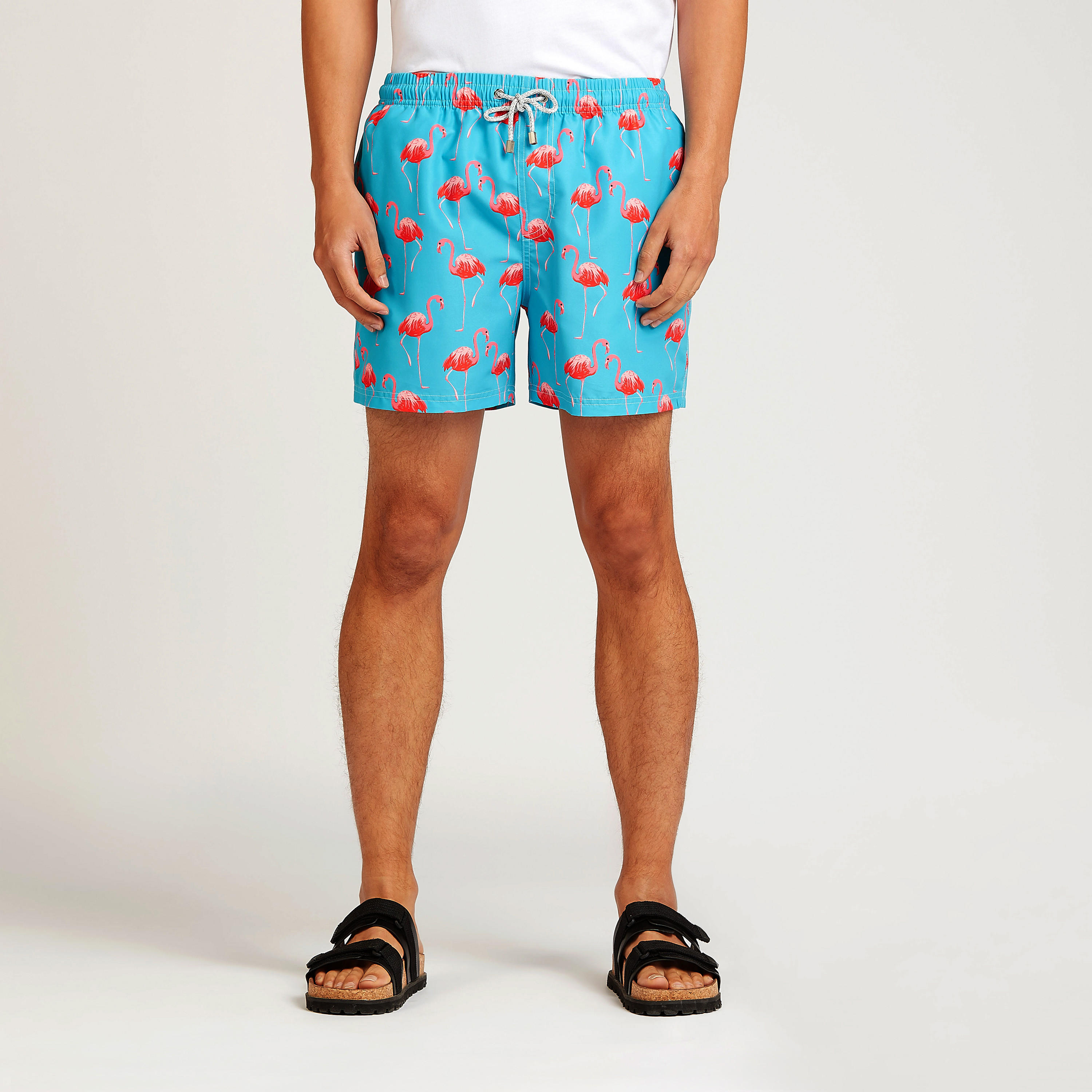 شورت بطبعات فلامينجو وتفاصيل جيوب ورباط-men-clothing-bottoms-shorts-image-1