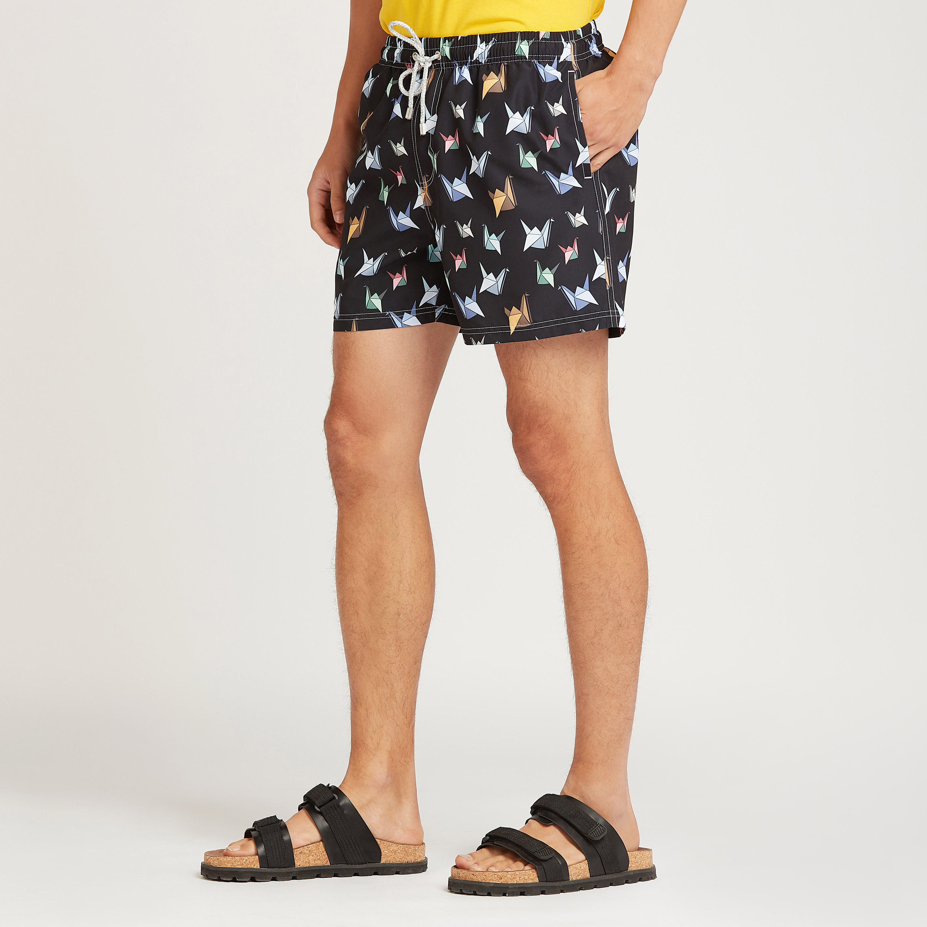 شورت برباط وجيوب وطبعات-men-clothing-bottoms-shorts-image-1