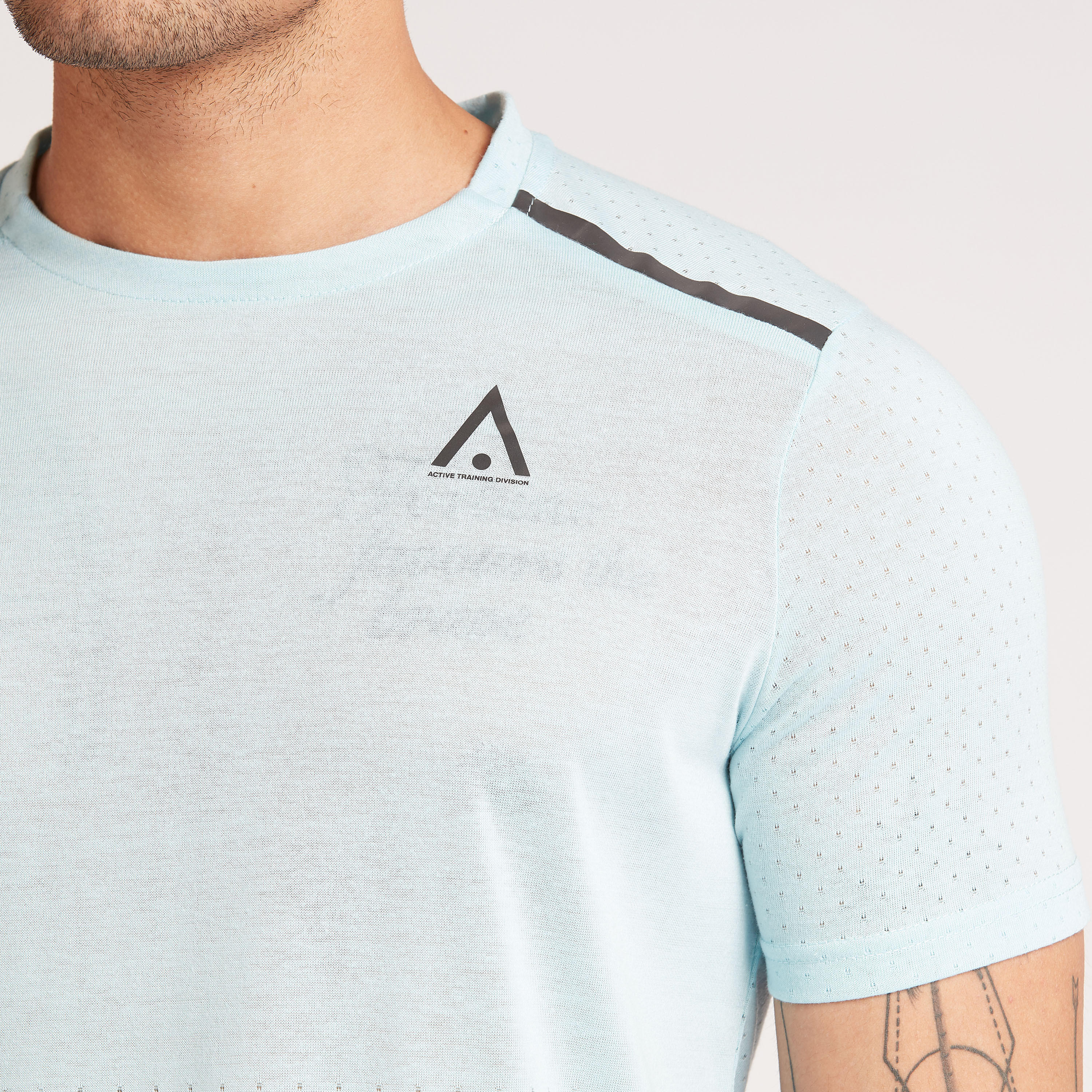 Solid T-shirt with Crew Neck and Short Sleeves-men-clothing-sportswearandactivewear-tshirtsandpolos-image-3