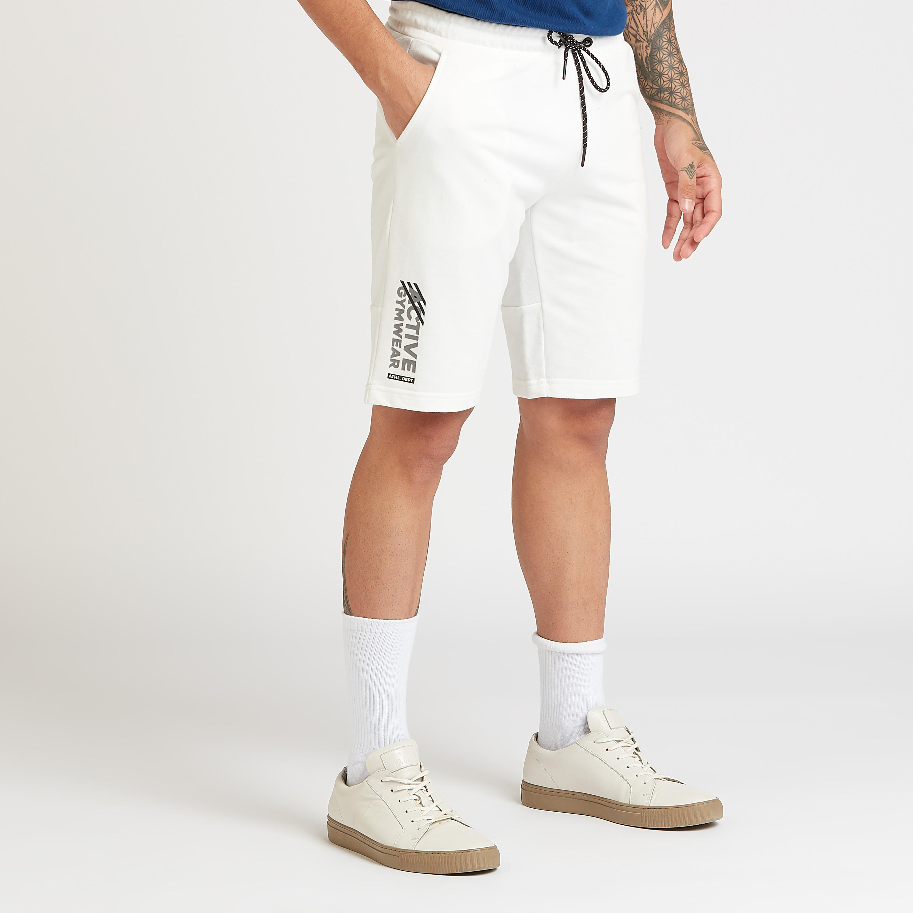 شورت سادة بجيوب وتفاصيل رباط-men-clothing-sportswearandactivewear-bottoms-image-5