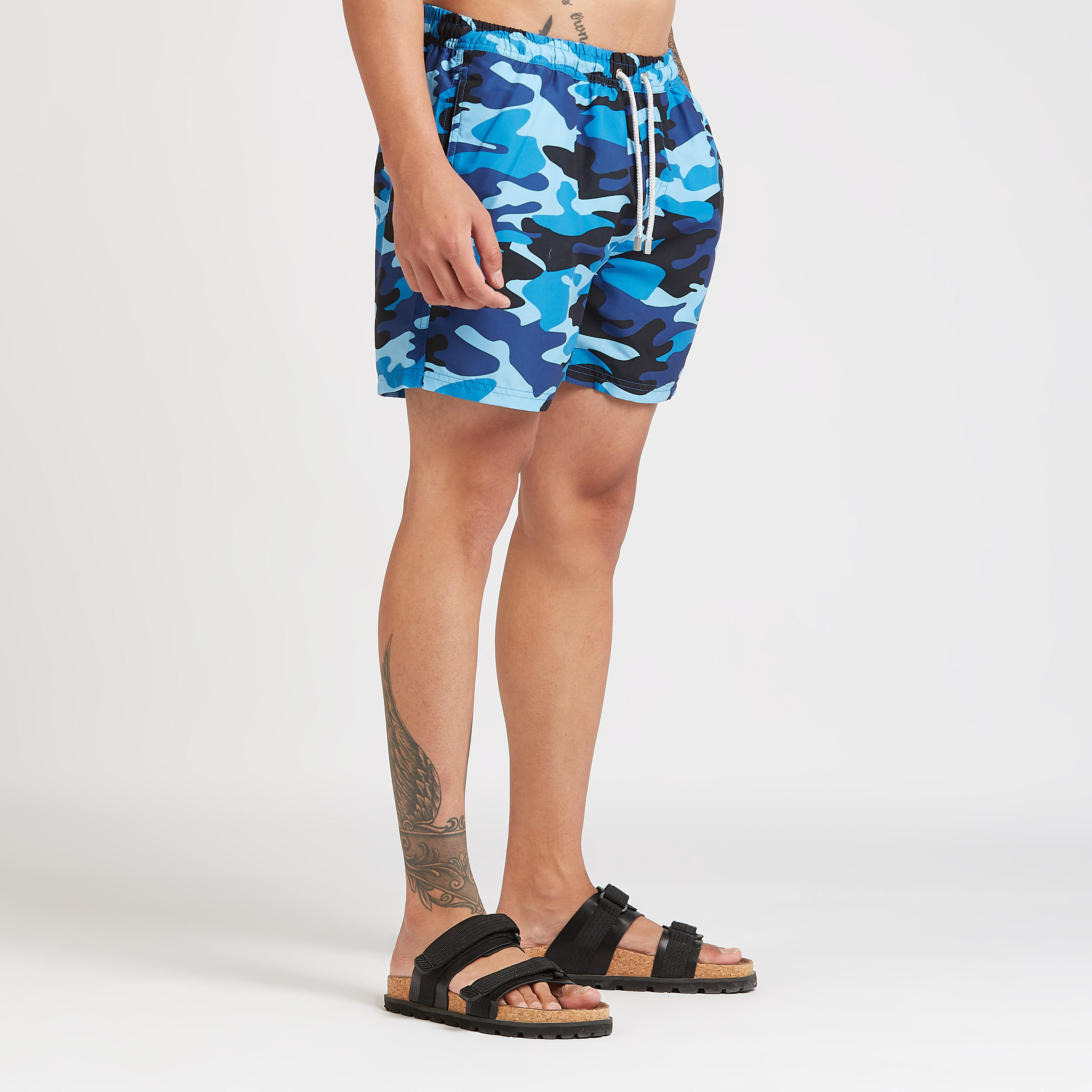 شورت بطبعات وتفاصيل جيوب ورباط-men-clothing-bottoms-shorts-image-1
