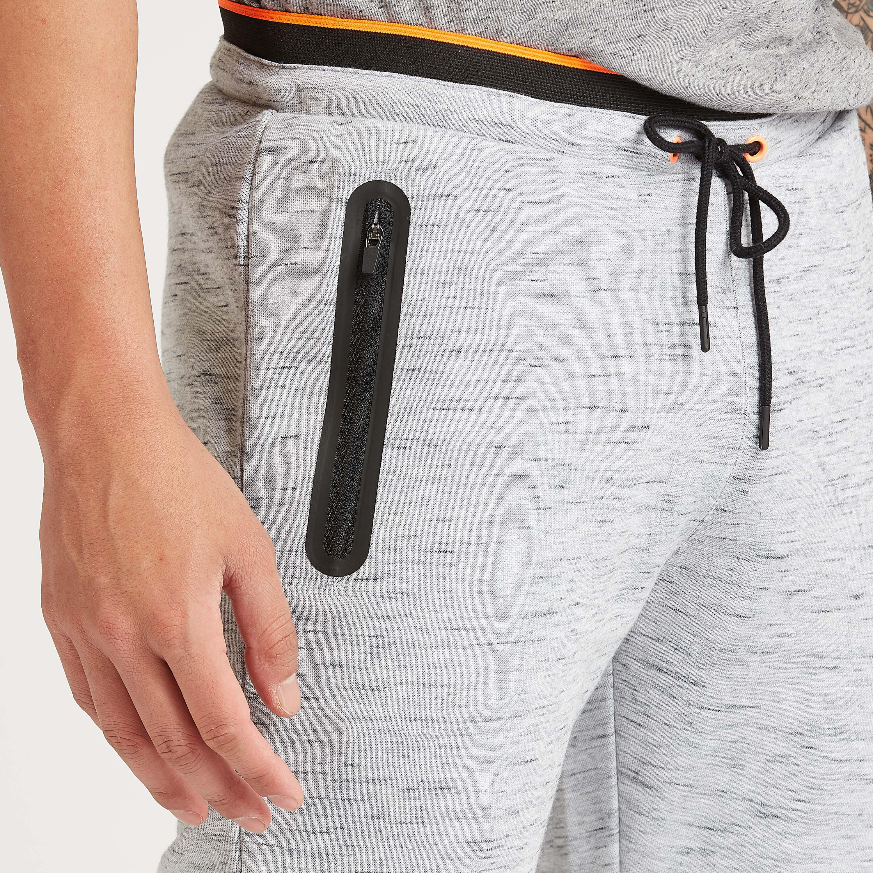 بنطلون رياضي سادة طويل بتفاصيل سحاب ورباط إغلاق-men-clothing-sportswearandactivewear-bottoms-image-3