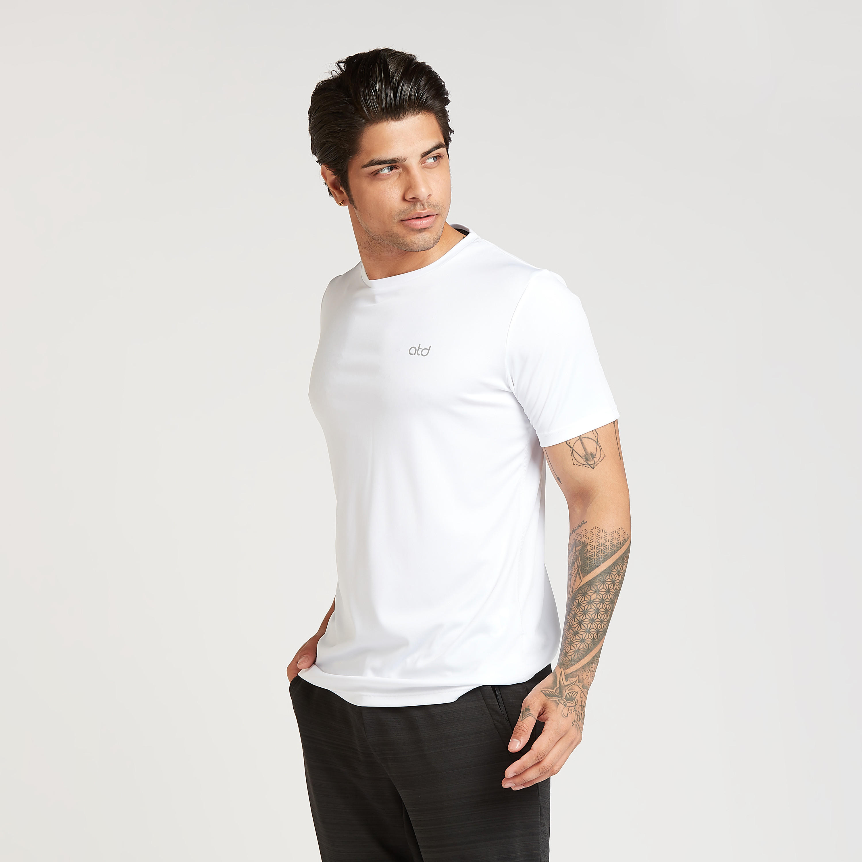 Solid T-shirt with Crew Neck and Short Sleeves-men-clothing-sportswearandactivewear-tshirtsandpolos-image-1