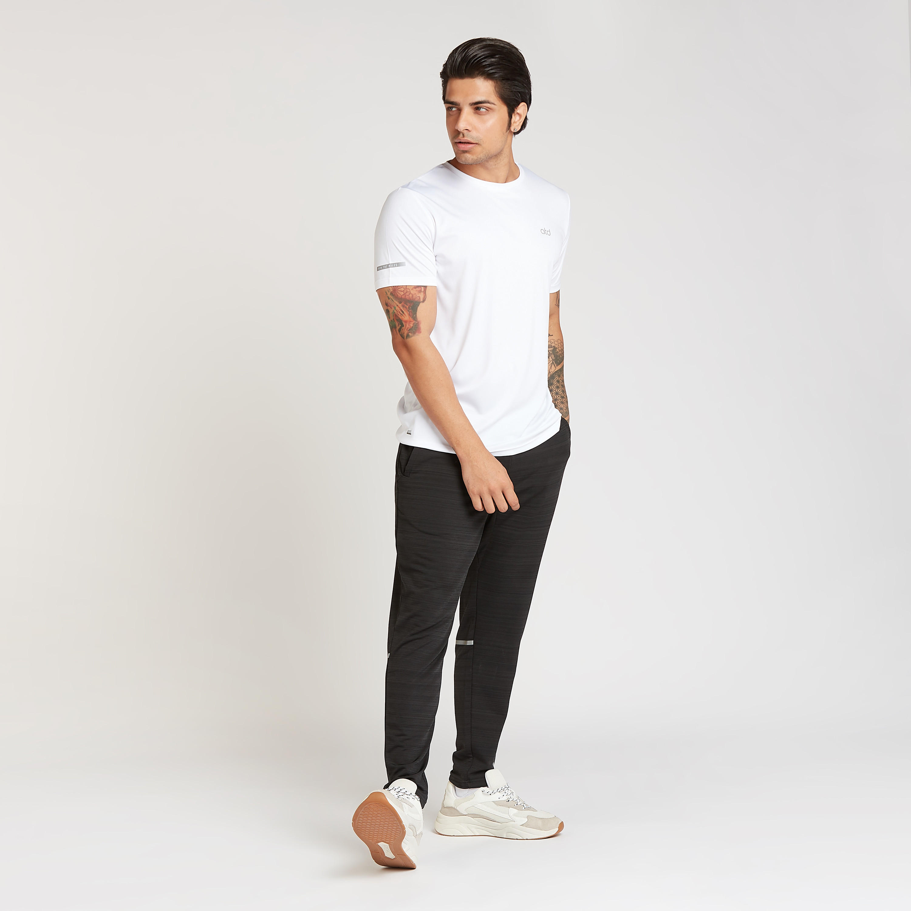 Solid T-shirt with Crew Neck and Short Sleeves-men-clothing-sportswearandactivewear-tshirtsandpolos-image-2