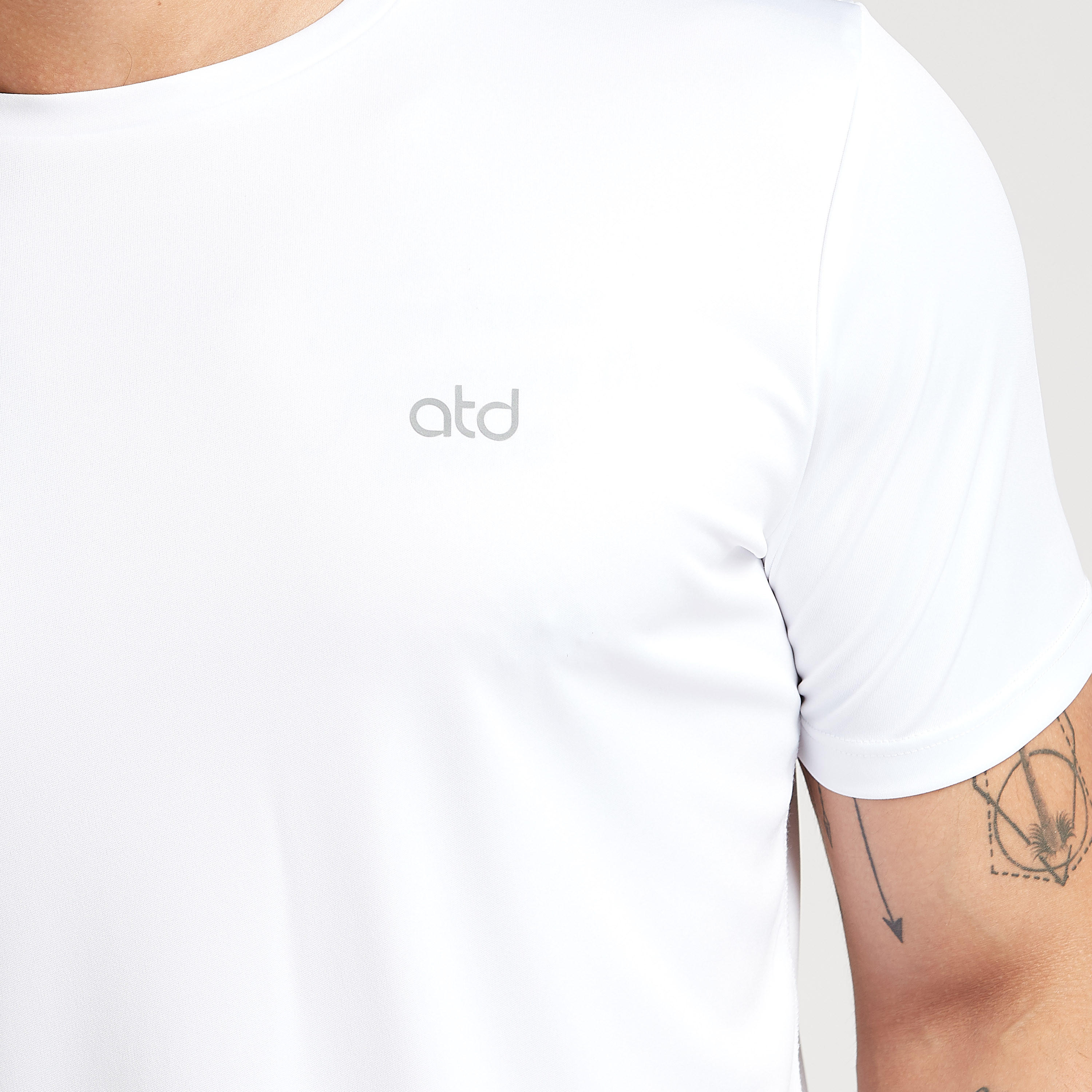 Solid T-shirt with Crew Neck and Short Sleeves-men-clothing-sportswearandactivewear-tshirtsandpolos-image-3