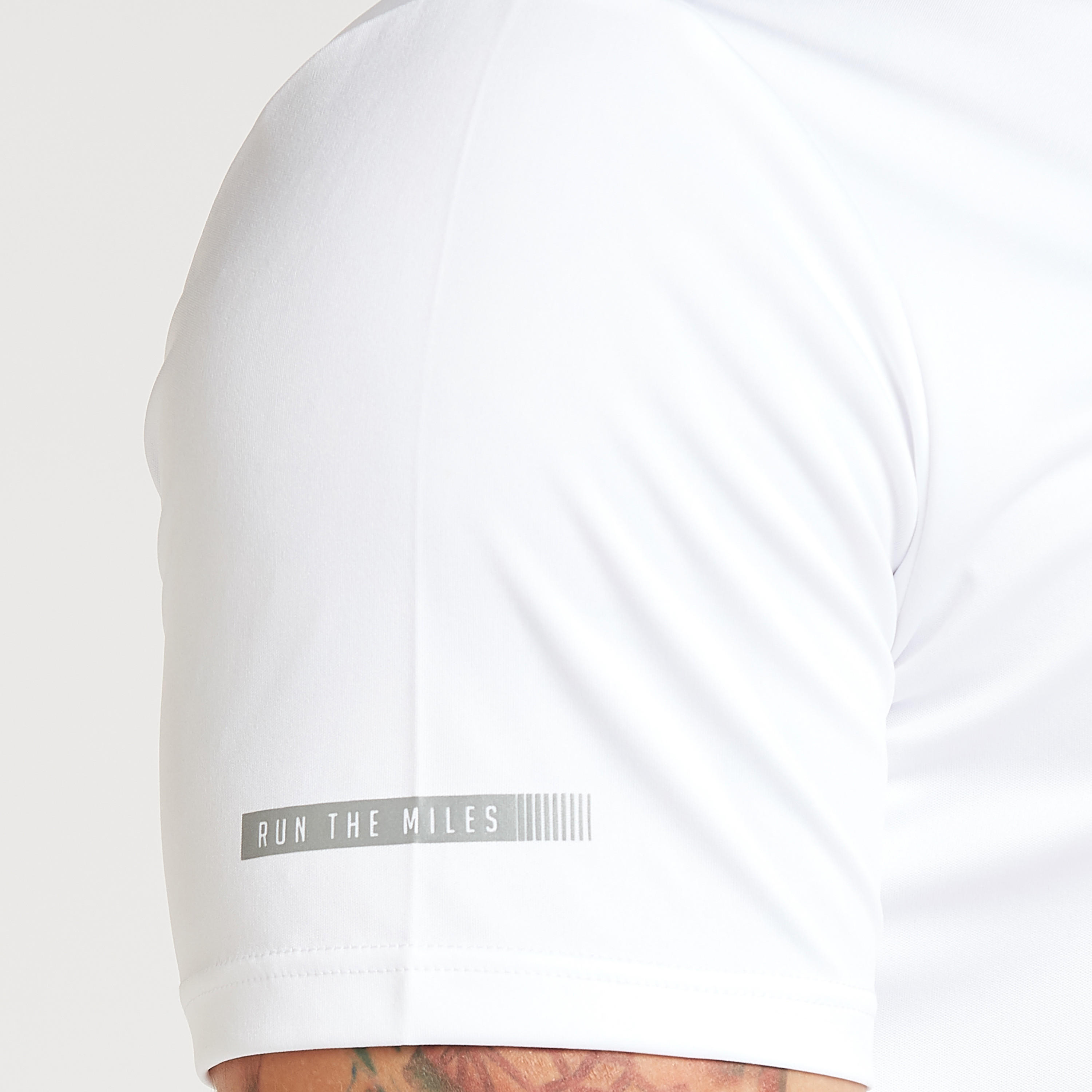 Solid T-shirt with Crew Neck and Short Sleeves-men-clothing-sportswearandactivewear-tshirtsandpolos-image-5