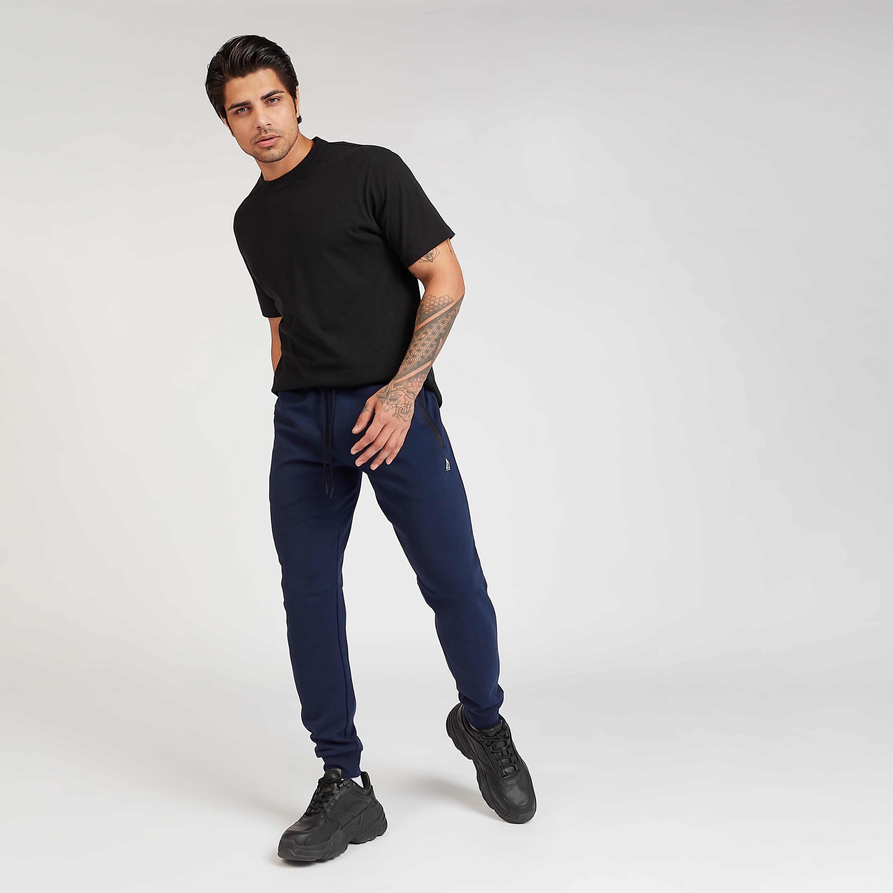 Sustainable Solid Jog Pants with Pocket Detail and Drawstring-men-clothing-sportswearandactivewear-bottoms-image-2