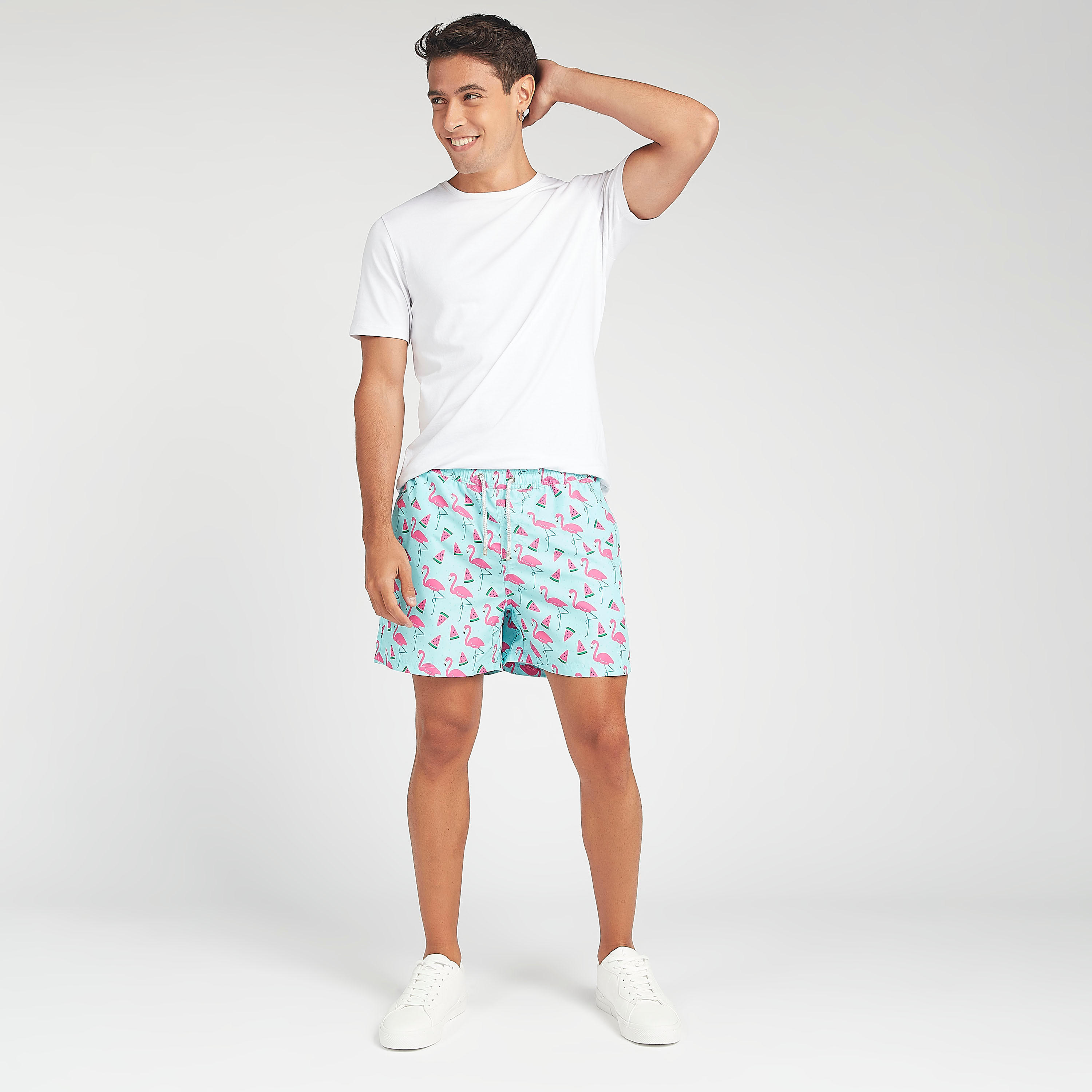 شورت بطبعات وخصر مطّاطي وجيوب-men-clothing-bottoms-shorts-image-1