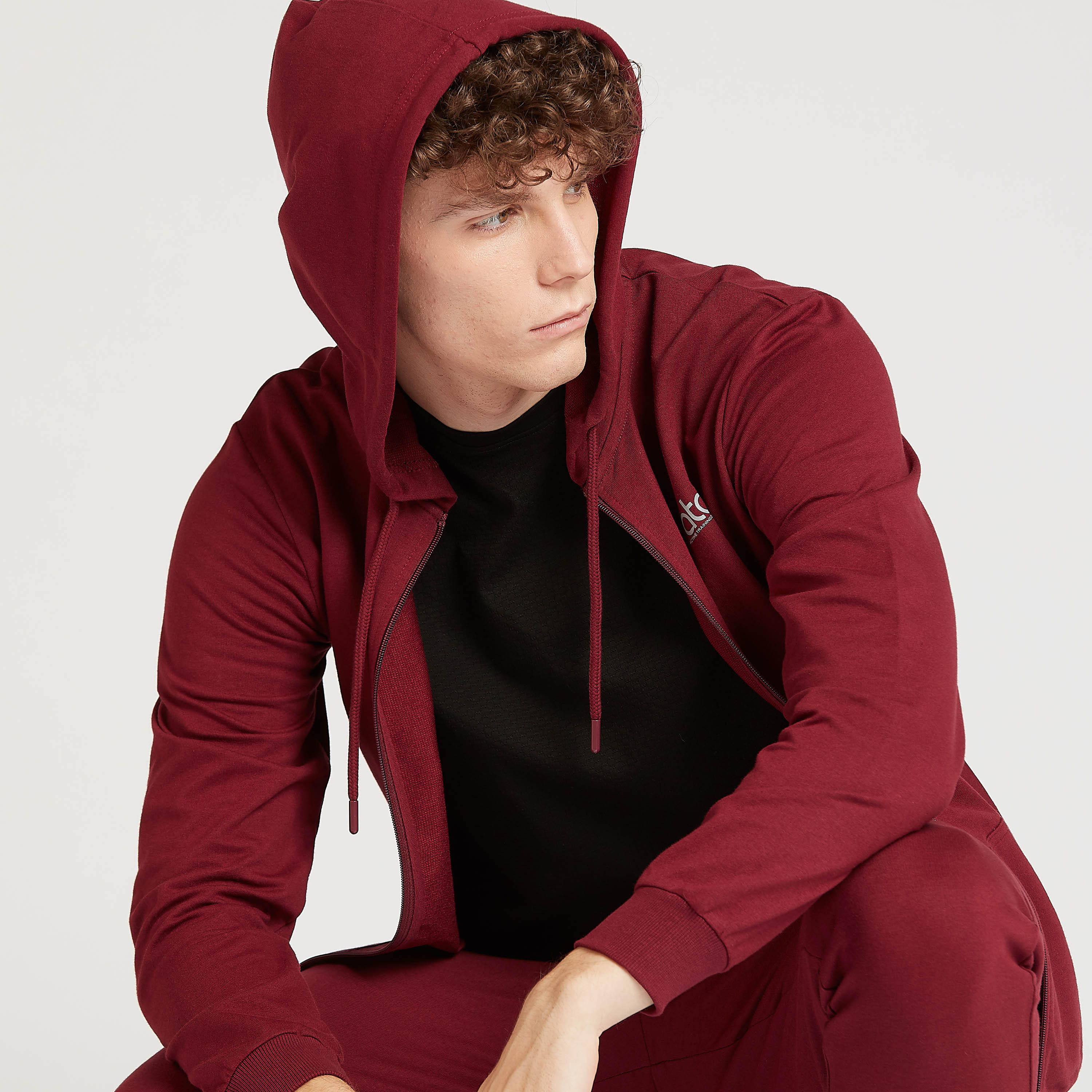 جاكيت مستدام سادة بأكمام طويلة وقبعَة-men-winterwear-hoodiesandsweatshirts-image-4