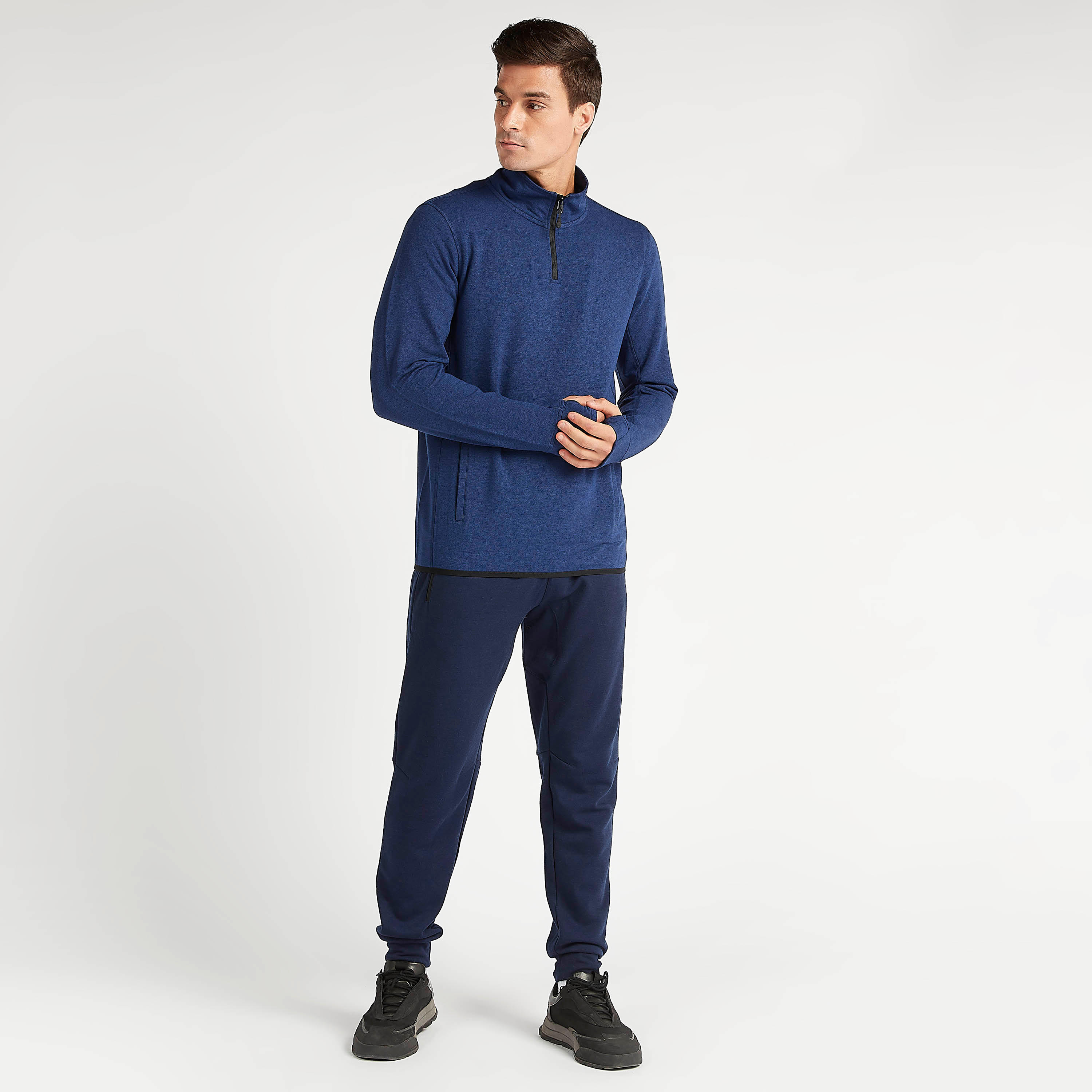 سويت شيرت مستدام بياقة بسحّاب وأكمام طويلة وجيوب-men-winterwear-hoodiesandsweatshirts-image-2