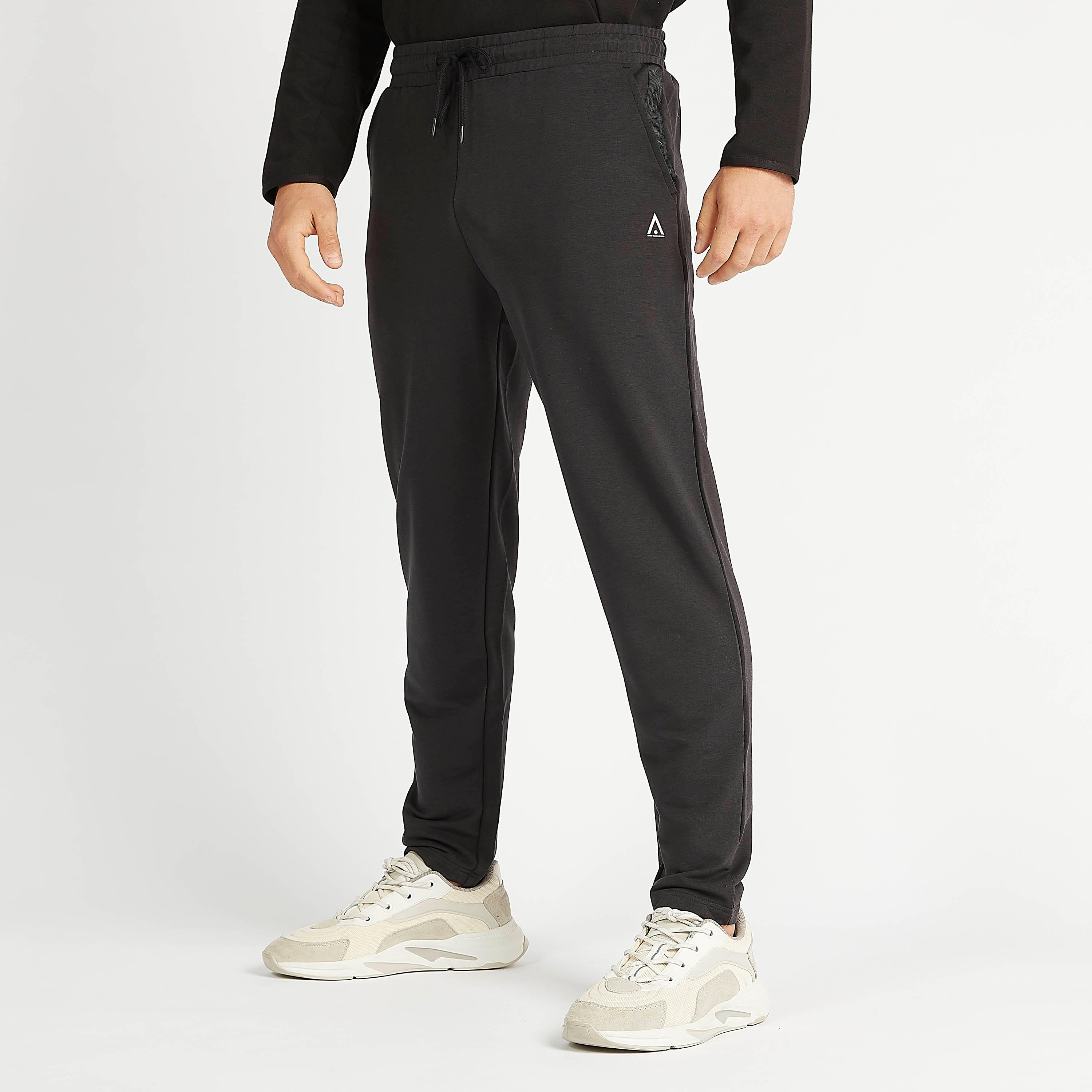 بنطلون رياضي مستدام سادة بجيوب ورباط إغلاق-men-clothing-sportswearandactivewear-bottoms-image-4
